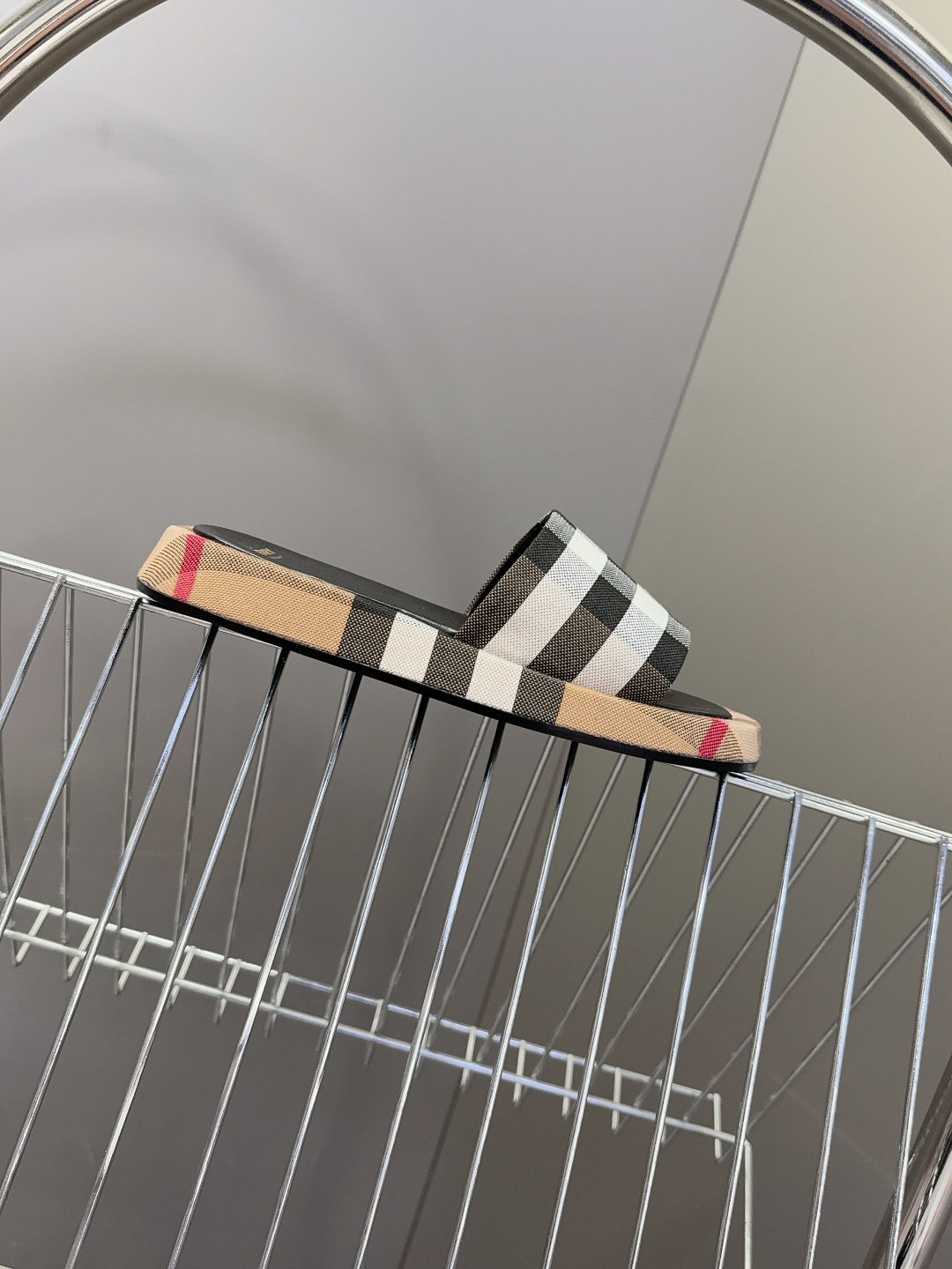 男➕10 Burberry博柏利春夏最新款拖鞋 凉鞋 超多明星时尚博主种草 夏天必备 大爆款‼️已经被它