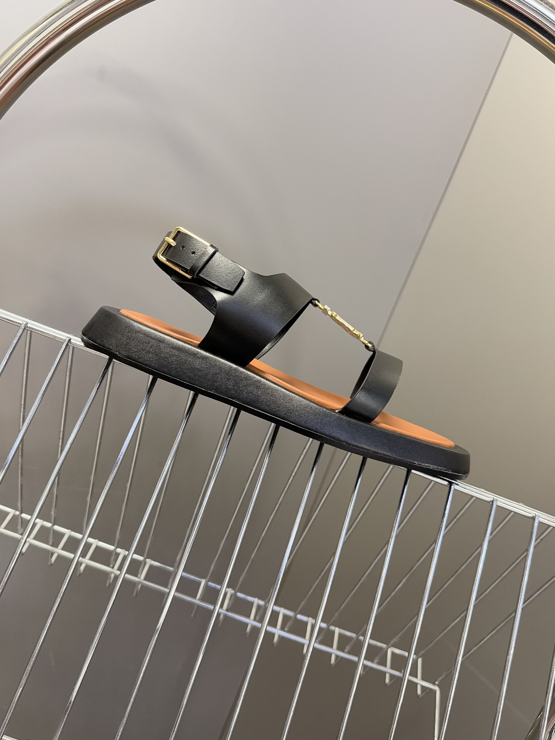 男➕10 Burberry博柏利春夏最新款拖鞋 凉鞋 超多明星时尚博主种草 夏天必备 大爆款‼️已经被它