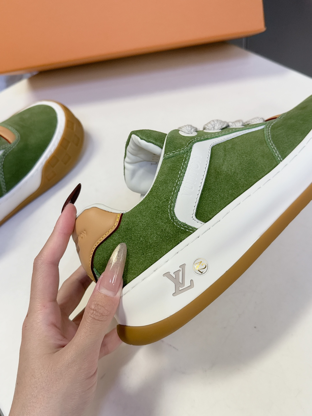 Louis Vuitton 路易威登最新情侣款 饼干鞋休闲鞋 超多明星时尚博主种草 原版购入开发 细节完