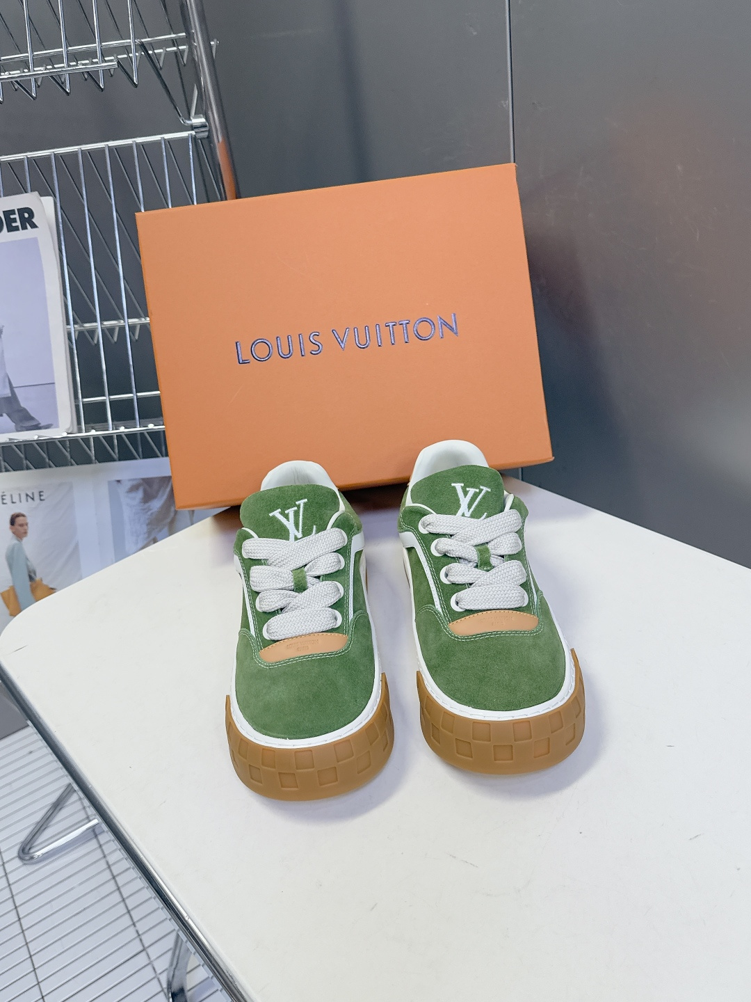 Louis Vuitton 路易威登最新情侣款 饼干鞋休闲鞋 超多明星时尚博主种草 原版购入开发 细节完