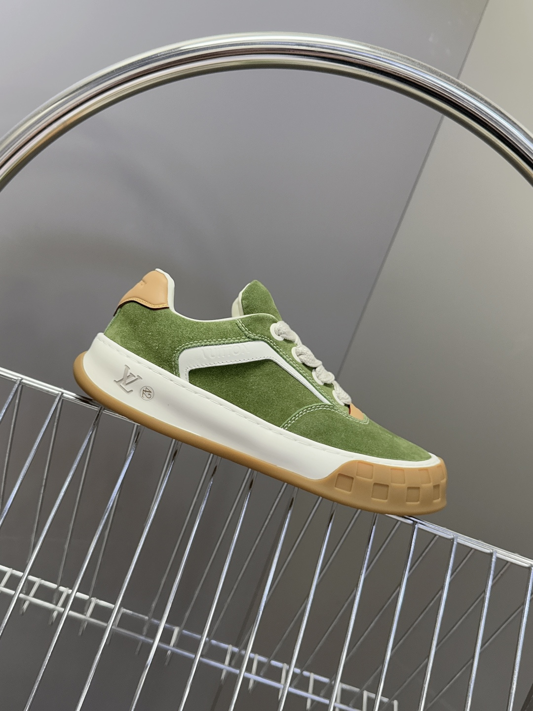 Louis Vuitton 路易威登最新情侣款 饼干鞋休闲鞋 超多明星时尚博主种草 原版购入开发 细节完