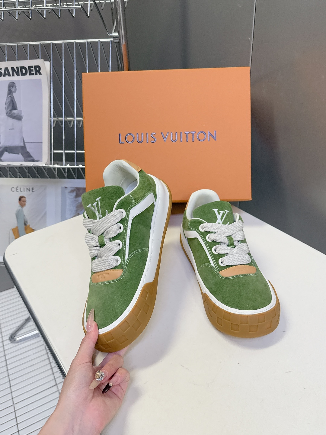 Louis Vuitton 路易威登最新情侣款 饼干鞋休闲鞋 超多明星时尚博主种草 原版购入开发 细节完
