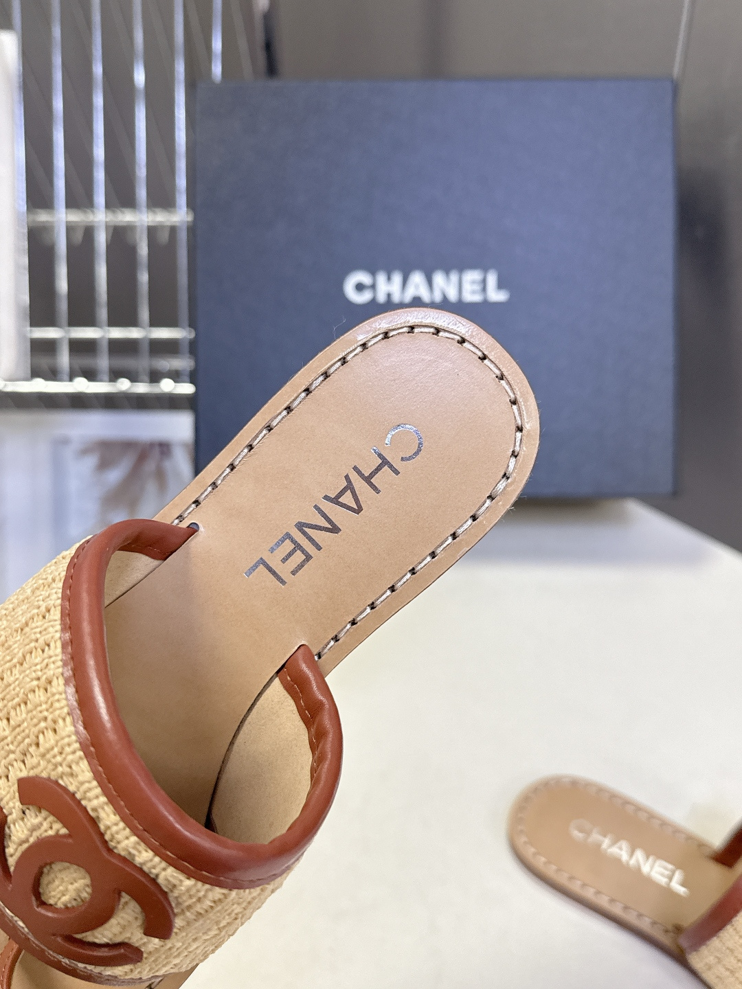 CHANEL香奈儿2026春夏最新款双C拖鞋 超多明星时尚博主种草 夏天必备 大爆款‼️已经被它的美貌折