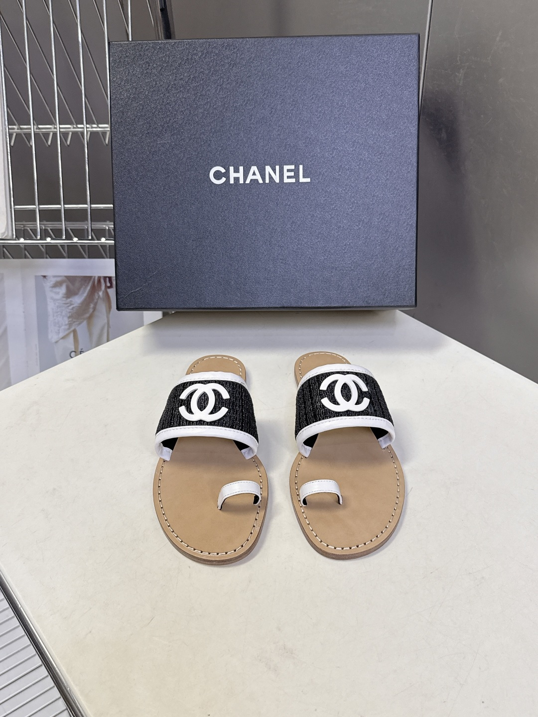 CHANEL香奈儿2026春夏最新款双C拖鞋 超多明星时尚博主种草 夏天必备 大爆款‼️已经被它的美貌折