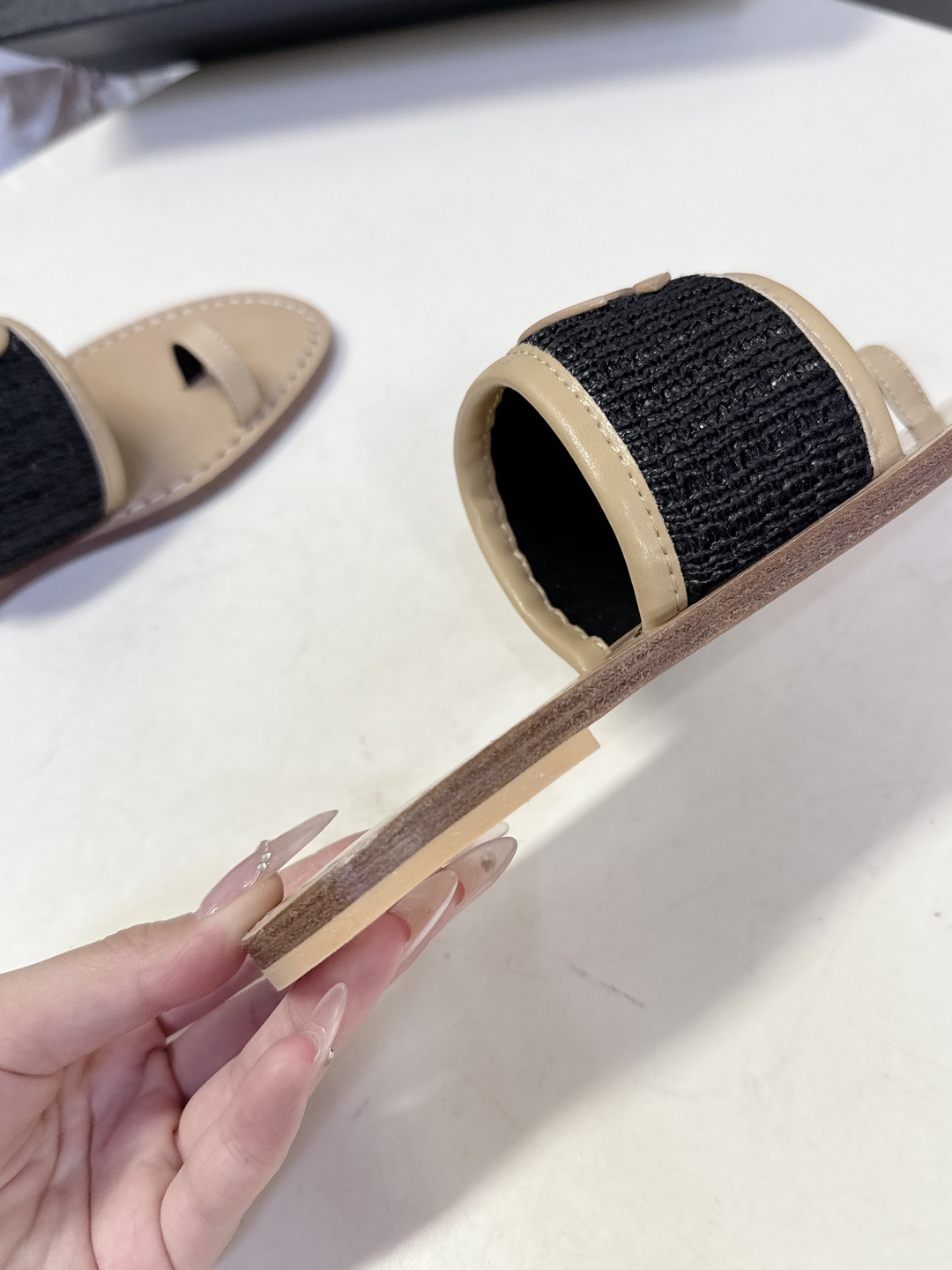 CHANEL香奈儿2026春夏最新款双C拖鞋 超多明星时尚博主种草 夏天必备 大爆款‼️已经被它的美貌折