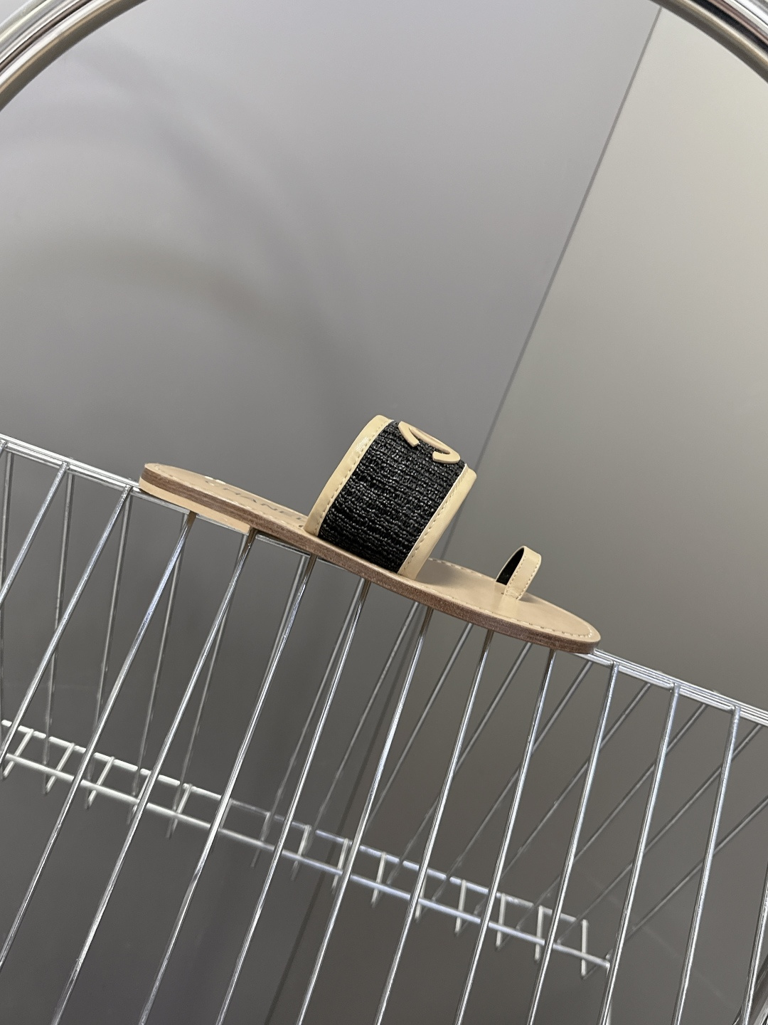 CHANEL香奈儿2026春夏最新款双C拖鞋 超多明星时尚博主种草 夏天必备 大爆款‼️已经被它的美貌折