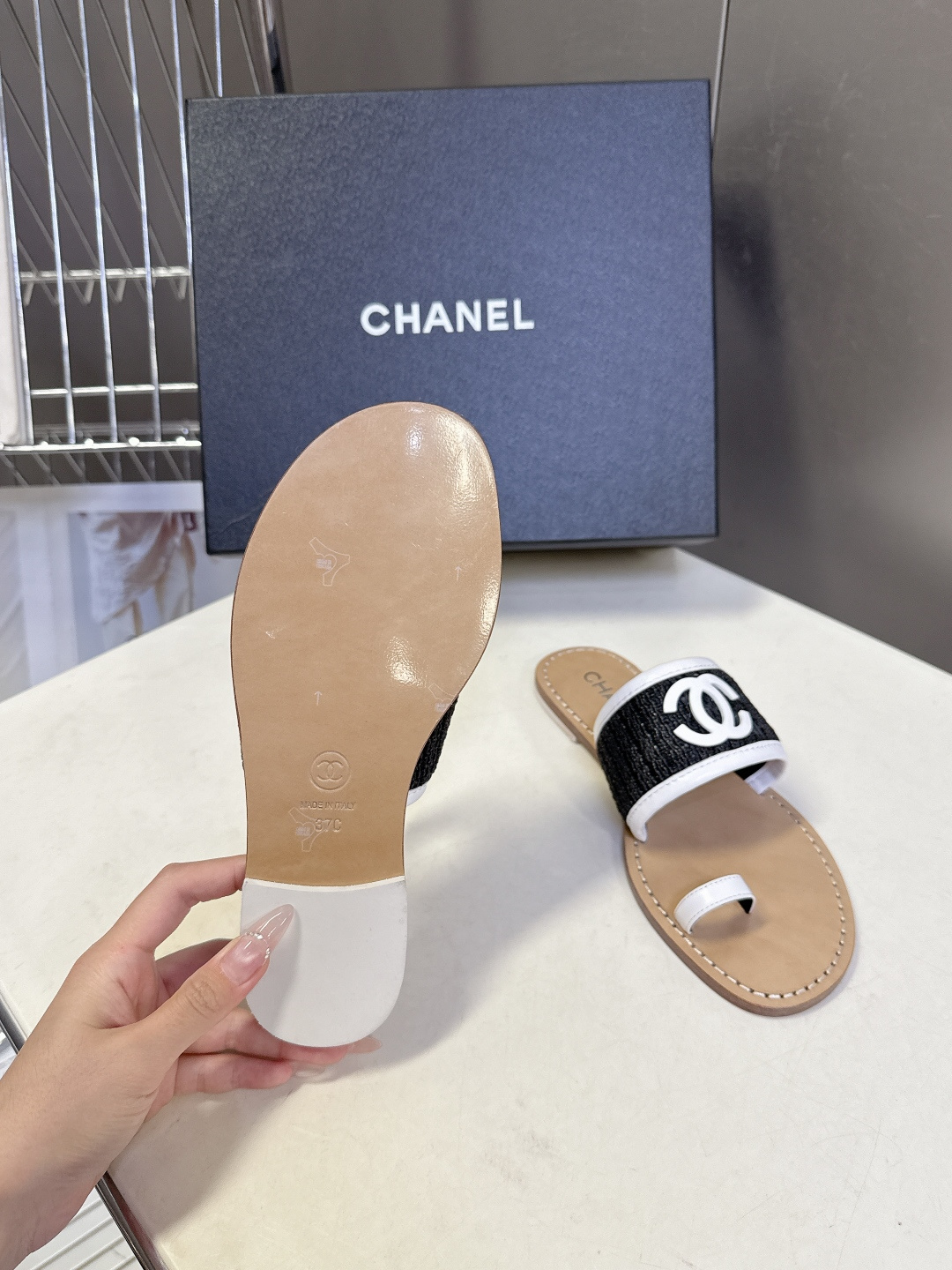 CHANEL香奈儿2026春夏最新款双C拖鞋 超多明星时尚博主种草 夏天必备 大爆款‼️已经被它的美貌折