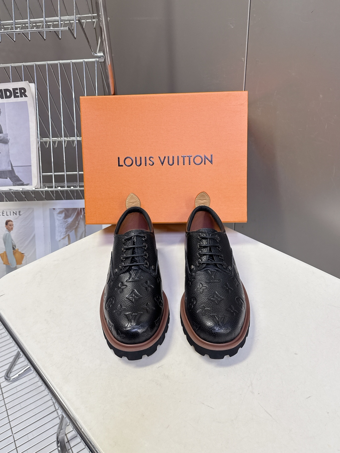 Louis Vuitton路易威登春夏最新款压纹厚底德比皮鞋 超多明星网红种草 属于品牌标志性的“工装风