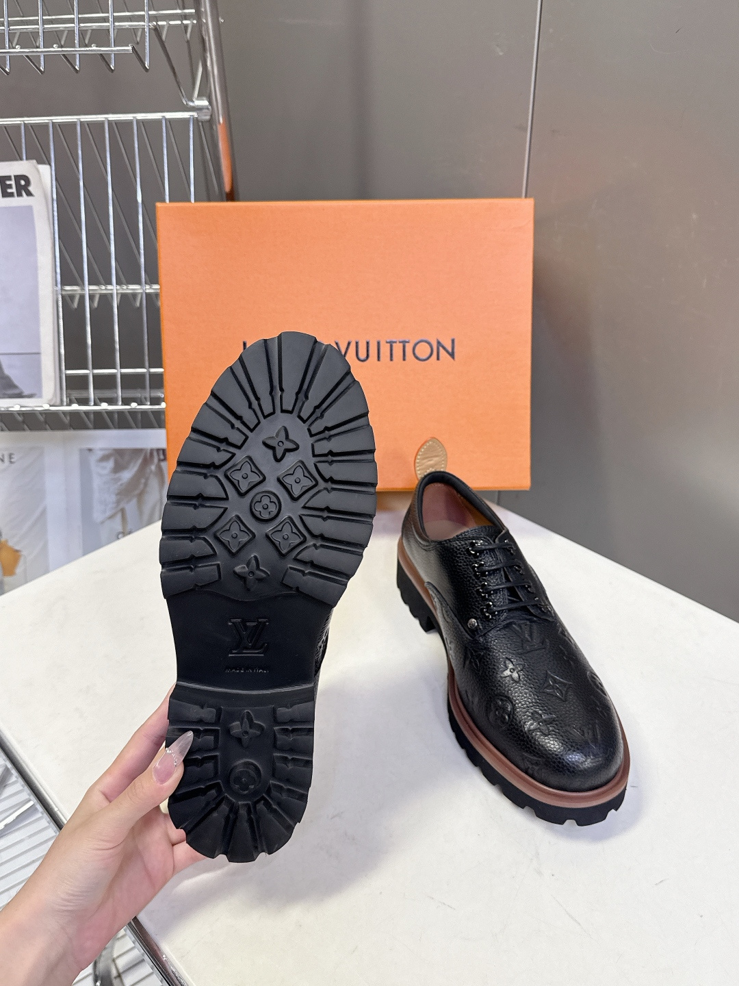 Louis Vuitton路易威登春夏最新款压纹厚底德比皮鞋 超多明星网红种草 属于品牌标志性的“工装风