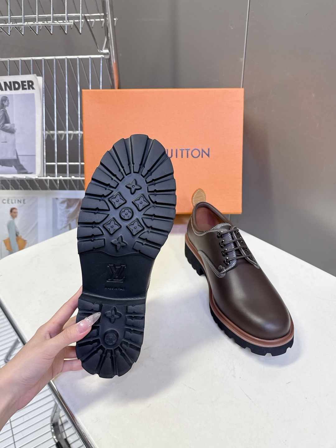 Louis Vuitton路易威登春夏最新款压纹厚底德比皮鞋 超多明星网红种草 属于品牌标志性的“工装风
