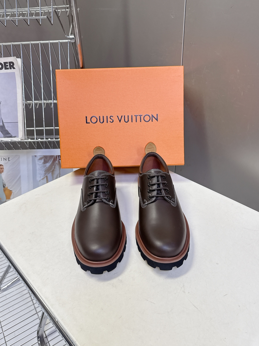 Louis Vuitton路易威登春夏最新款压纹厚底德比皮鞋 超多明星网红种草 属于品牌标志性的“工装风