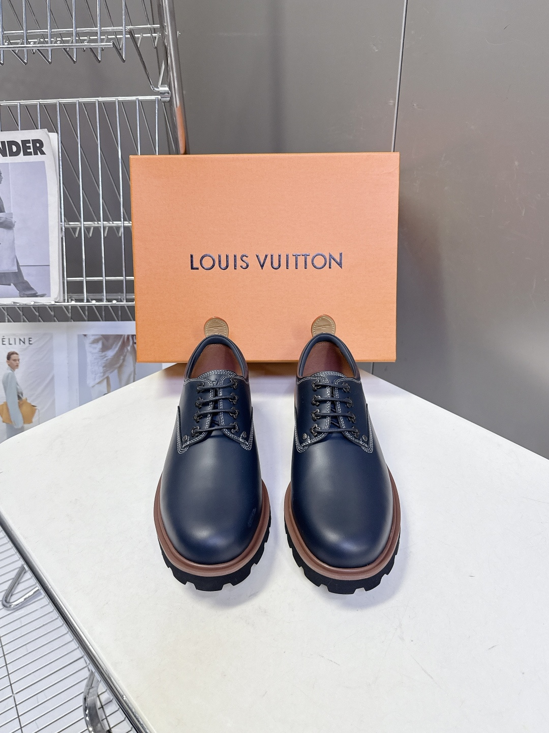 Louis Vuitton路易威登春夏最新款压纹厚底德比皮鞋 超多明星网红种草 属于品牌标志性的“工装风