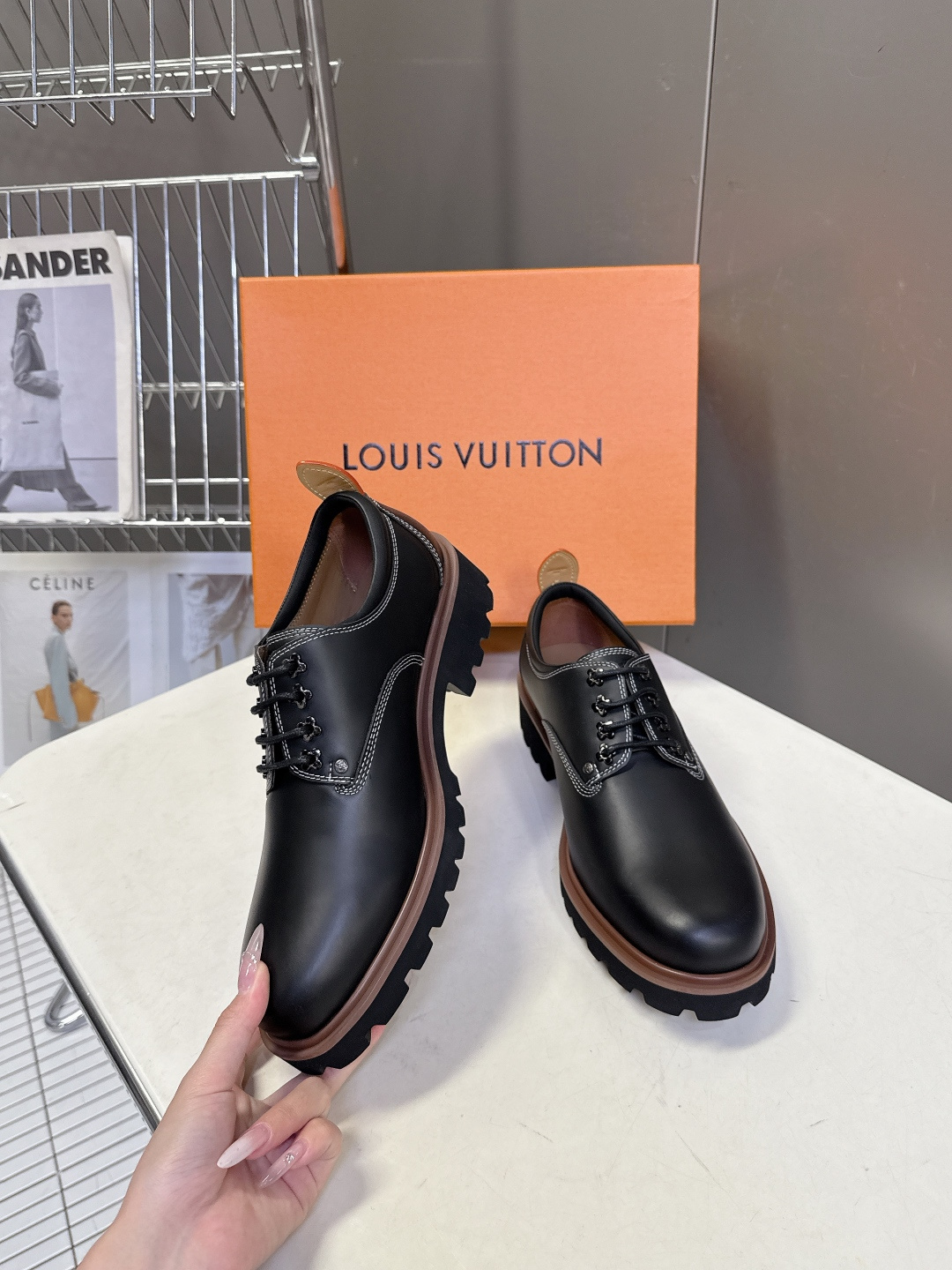 Louis Vuitton路易威登春夏最新款压纹厚底德比皮鞋 超多明星网红种草 属于品牌标志性的“工装风