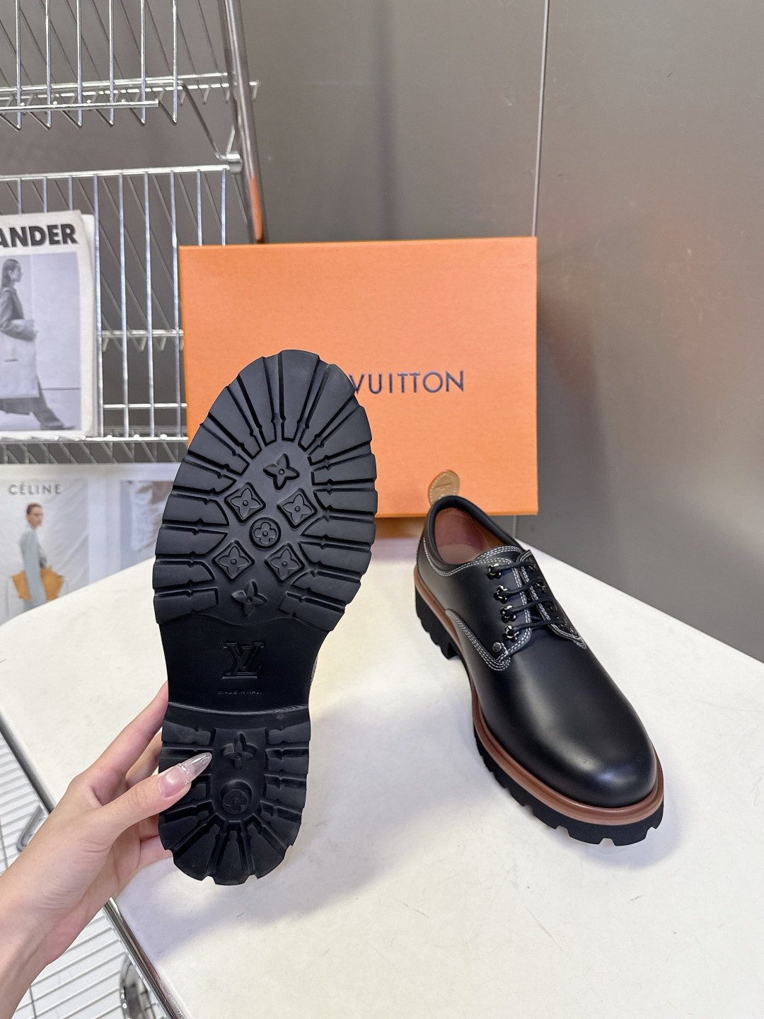 Louis Vuitton路易威登春夏最新款压纹厚底德比皮鞋 超多明星网红种草 属于品牌标志性的“工装风