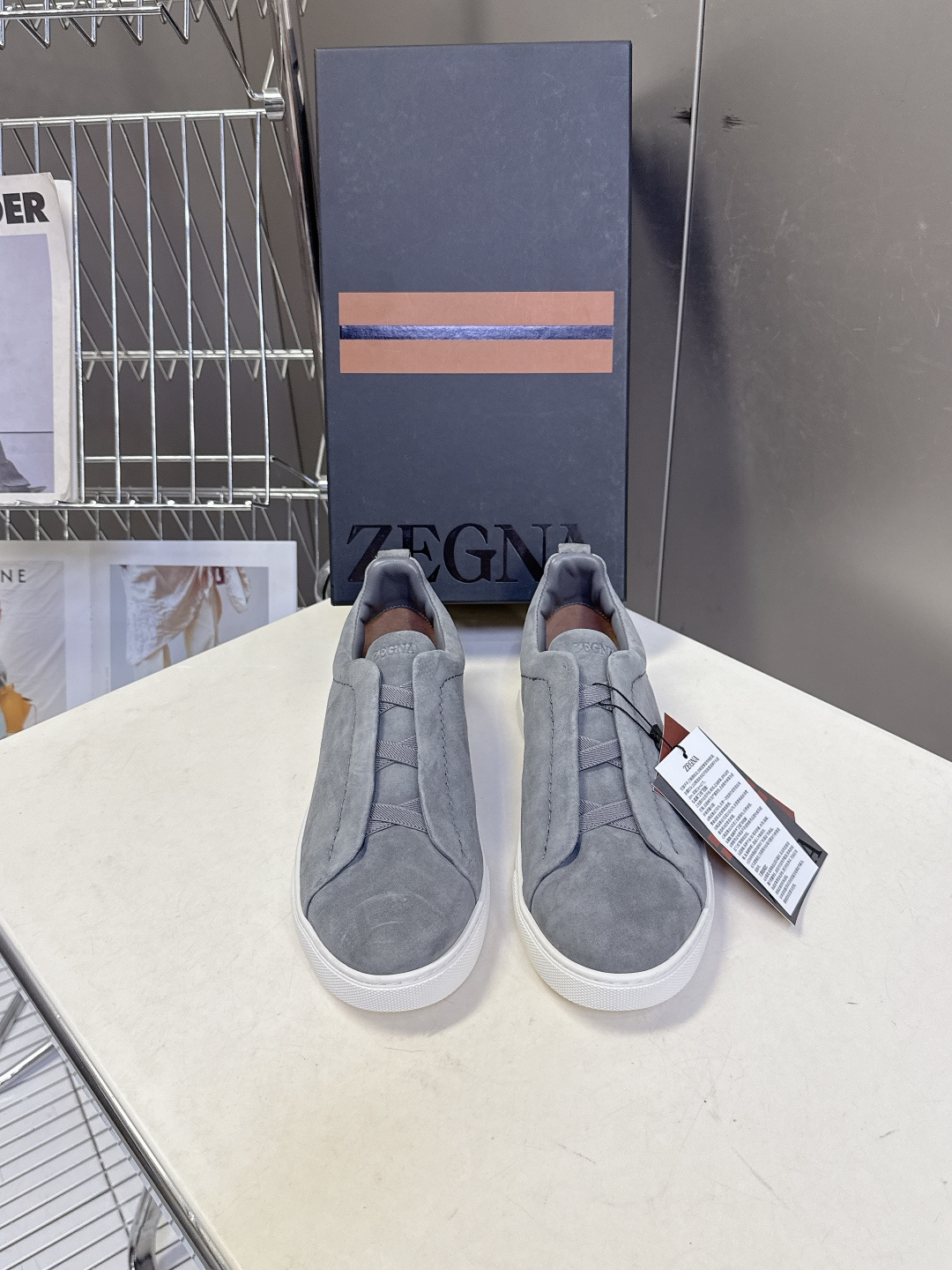 杰尼亚Ermenegildo Zegna春夏最新款一脚蹬休闲鞋超多明星网红种草 属于品牌标志性的“老钱风