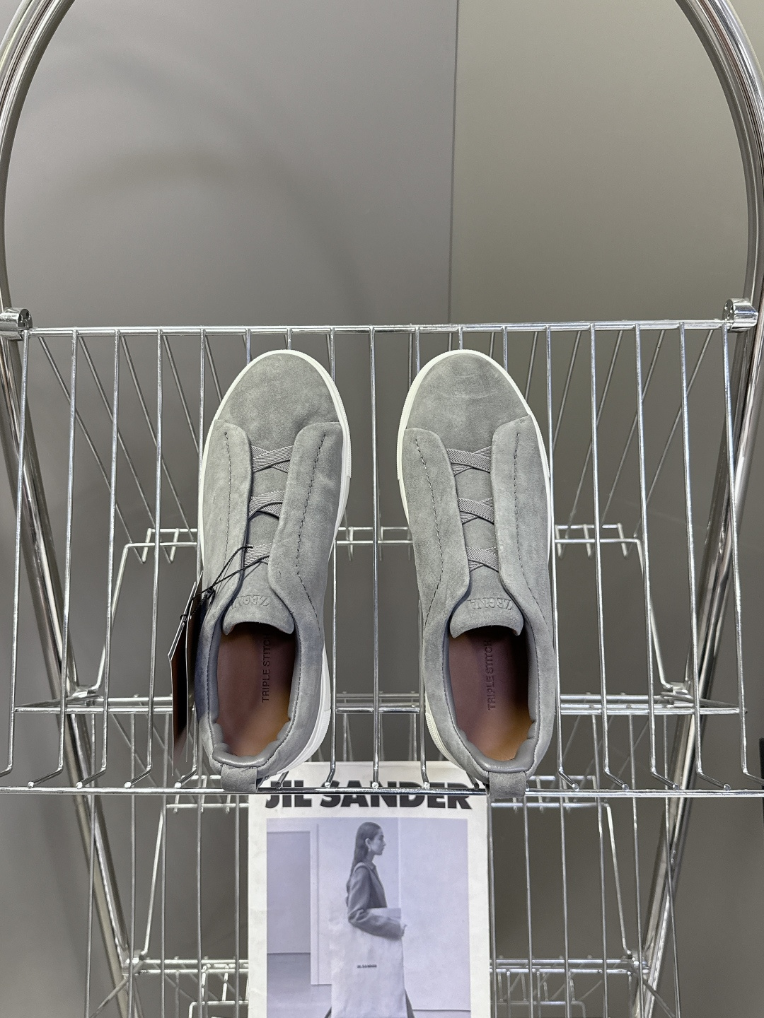 杰尼亚Ermenegildo Zegna春夏最新款一脚蹬休闲鞋超多明星网红种草 属于品牌标志性的“老钱风