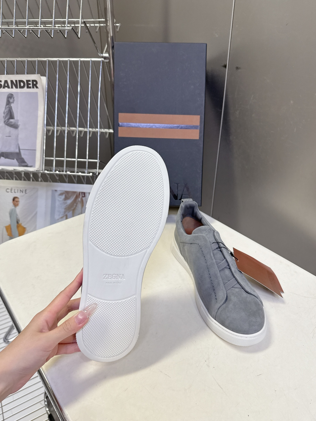 杰尼亚Ermenegildo Zegna春夏最新款一脚蹬休闲鞋超多明星网红种草 属于品牌标志性的“老钱风