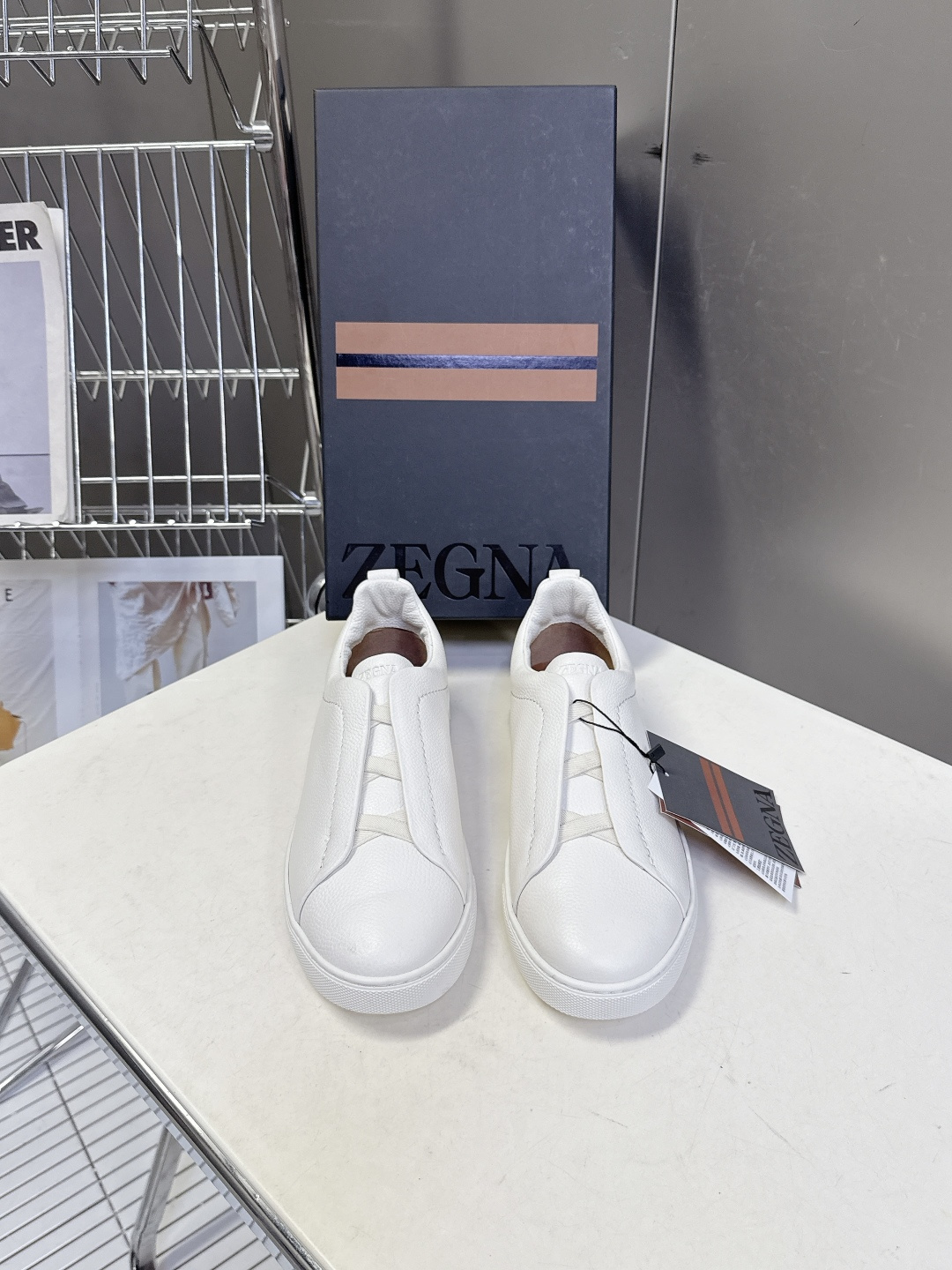 杰尼亚Ermenegildo Zegna春夏最新款一脚蹬休闲鞋超多明星网红种草 属于品牌标志性的“老钱风