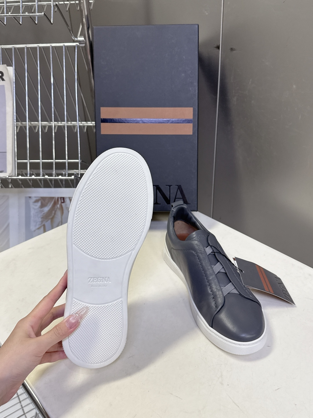 杰尼亚Ermenegildo Zegna春夏最新款一脚蹬休闲鞋超多明星网红种草 属于品牌标志性的“老钱风