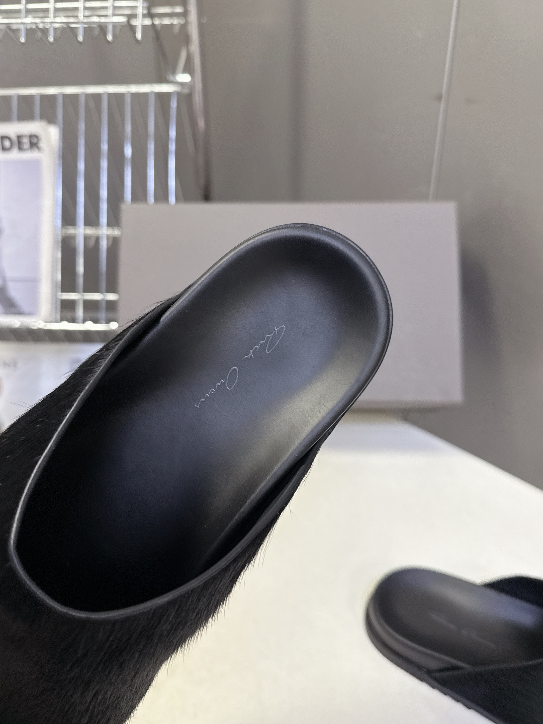 Rickowens 欧文斯疯狂绑带情侣款拖鞋 麂皮黑色 年度“鞋王”区分市面所有版本 纯手工打造纯原，非