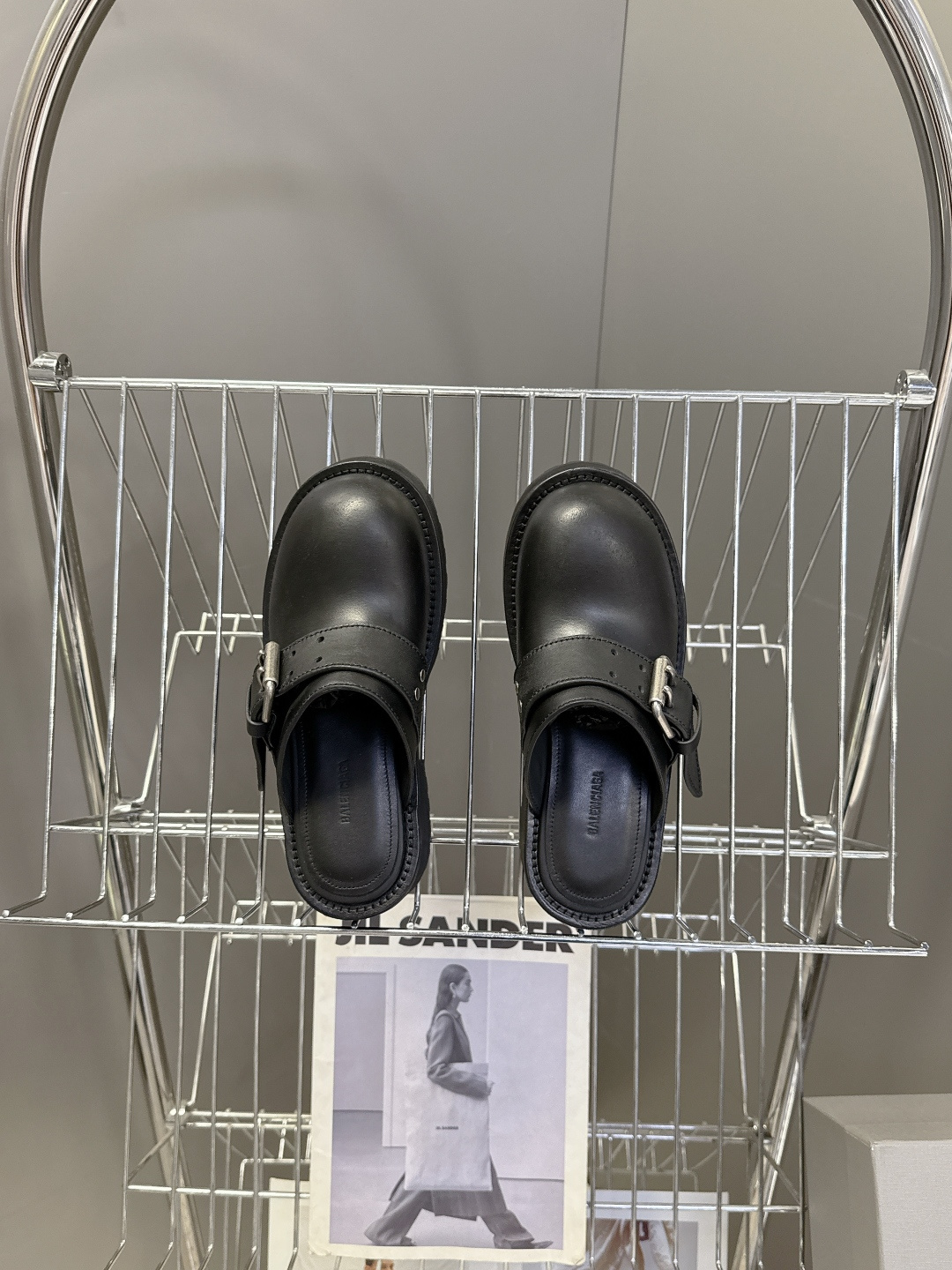 男装➕10 巴黎世家Balenciaga春夏最新款厚底金属扣穆勒勃肯拖 超多明星网红种草 鞋面采用可调节