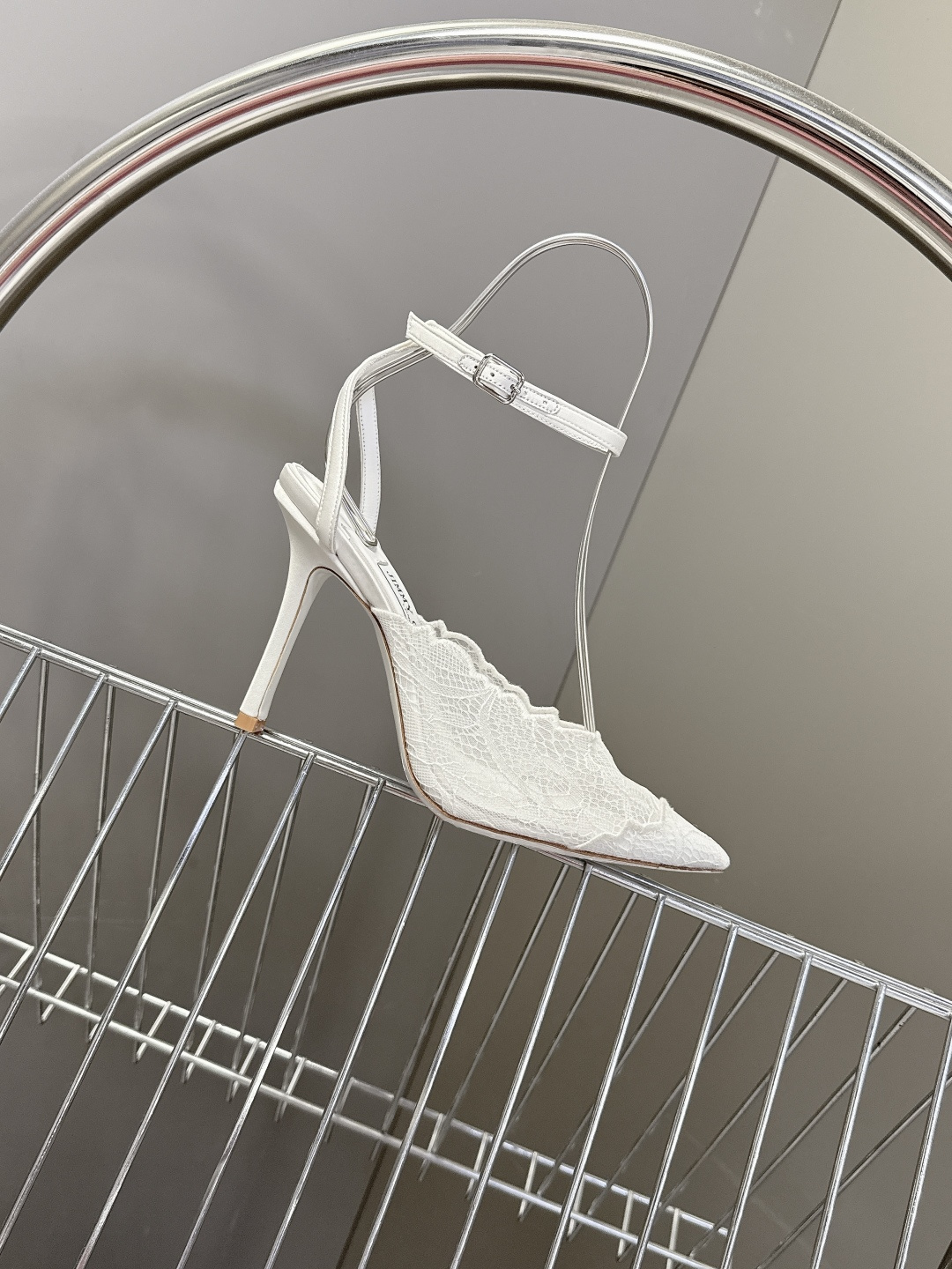 Jimmy Choo 吉米周2026春夏最新款蕾丝尖头高跟鞋超多明星网红种草 这是Jimmy Choo（
