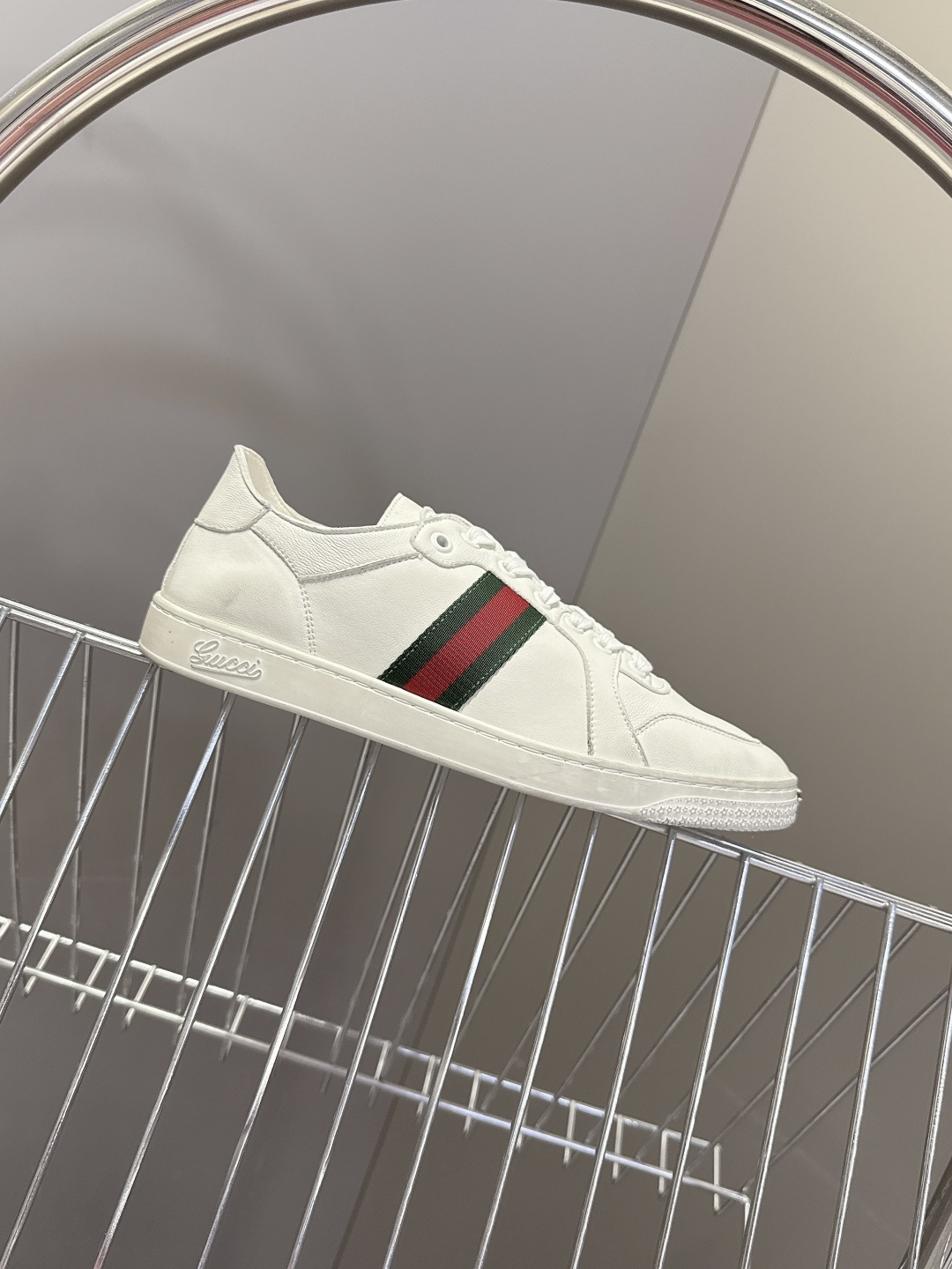 Gucci古驰春夏最新走秀款情侣休闲鞋超多明星网红种草 设计师Demna首秀诚意之作 完美融合复古奢华与