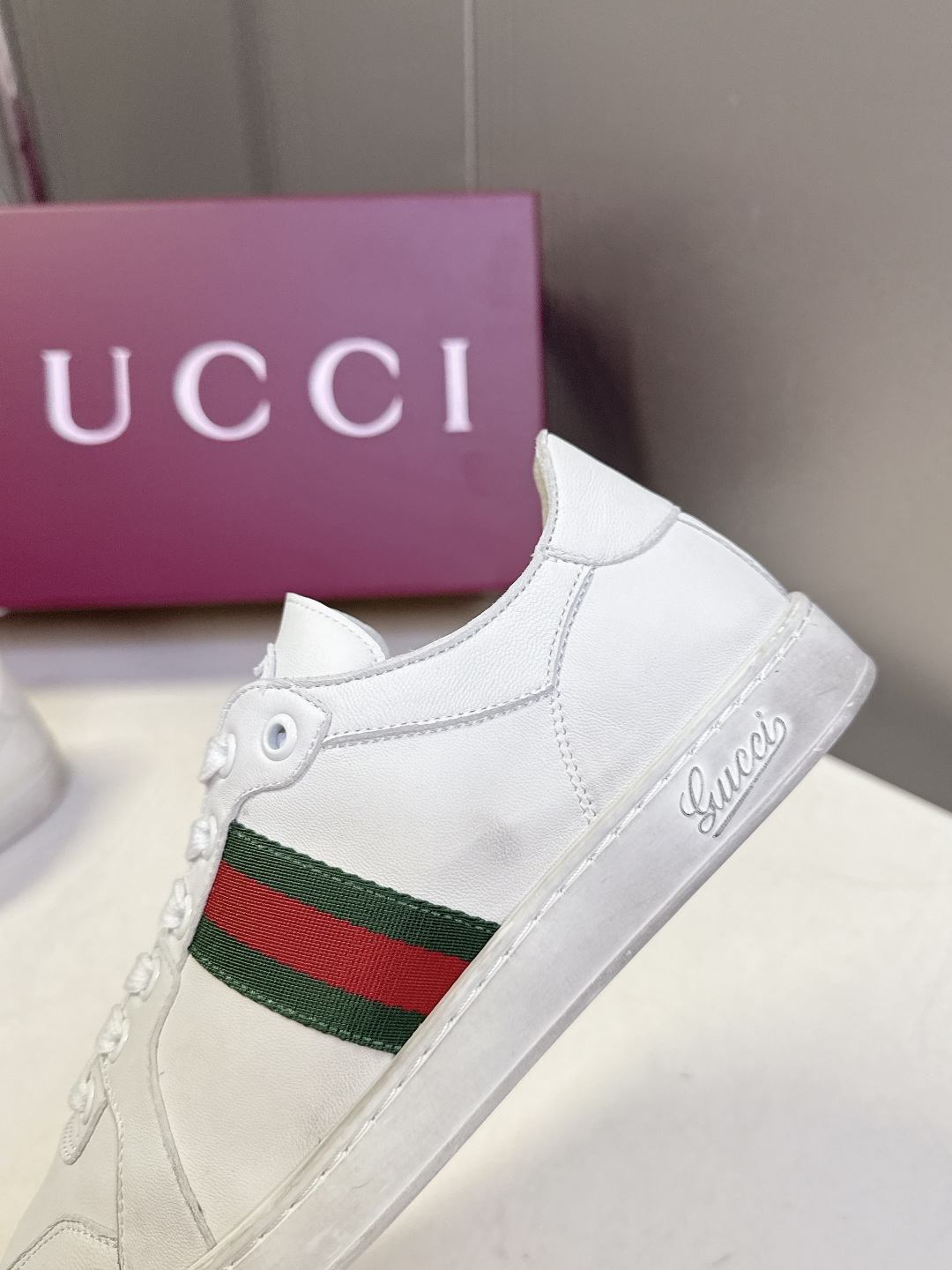 Gucci古驰春夏最新走秀款情侣休闲鞋超多明星网红种草 设计师Demna首秀诚意之作 完美融合复古奢华与