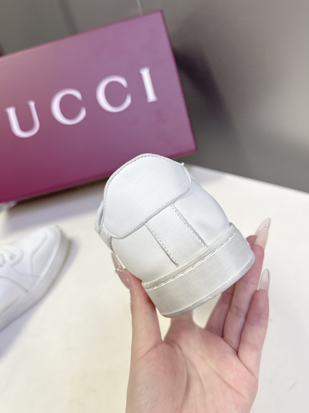 Gucci古驰春夏最新走秀款情侣休闲鞋超多明星网红种草 设计师Demna首秀诚意之作 完美融合复古奢华与