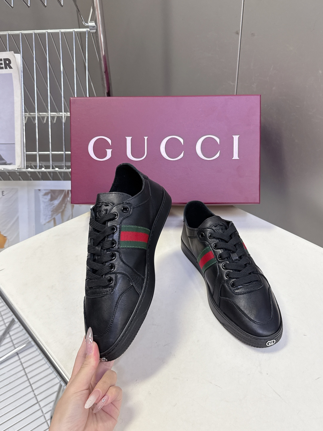 Gucci古驰春夏最新走秀款情侣休闲鞋超多明星网红种草 设计师Demna首秀诚意之作 完美融合复古奢华与