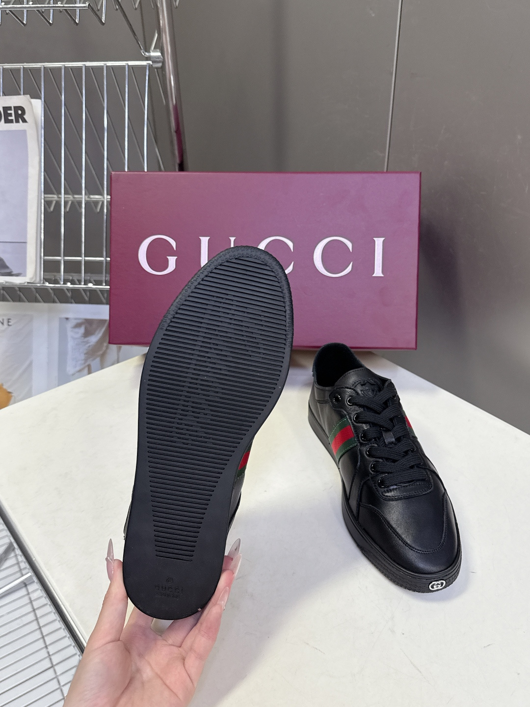 Gucci古驰春夏最新走秀款情侣休闲鞋超多明星网红种草 设计师Demna首秀诚意之作 完美融合复古奢华与