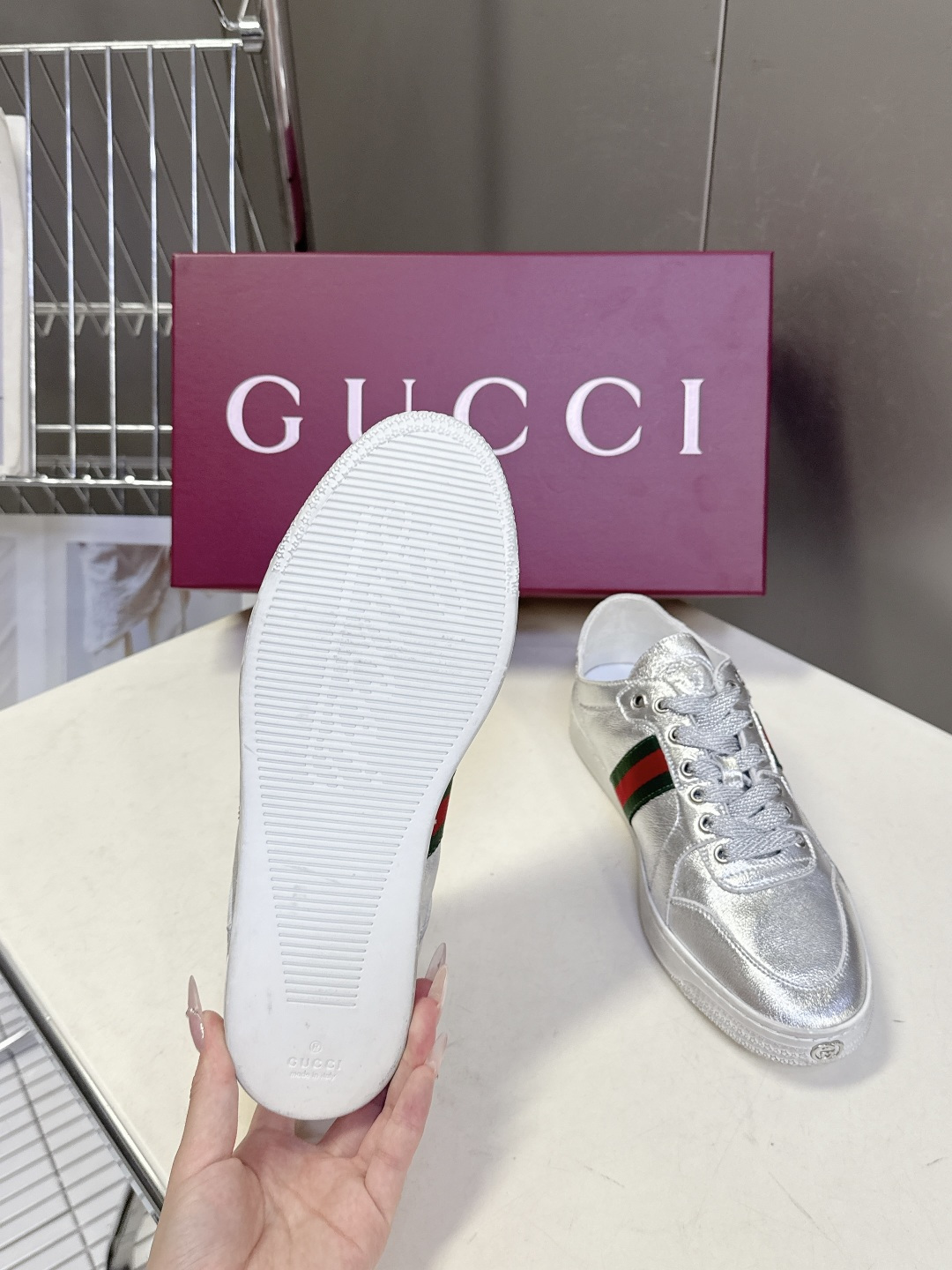 Gucci古驰春夏最新走秀款情侣休闲鞋超多明星网红种草 设计师Demna首秀诚意之作 完美融合复古奢华与