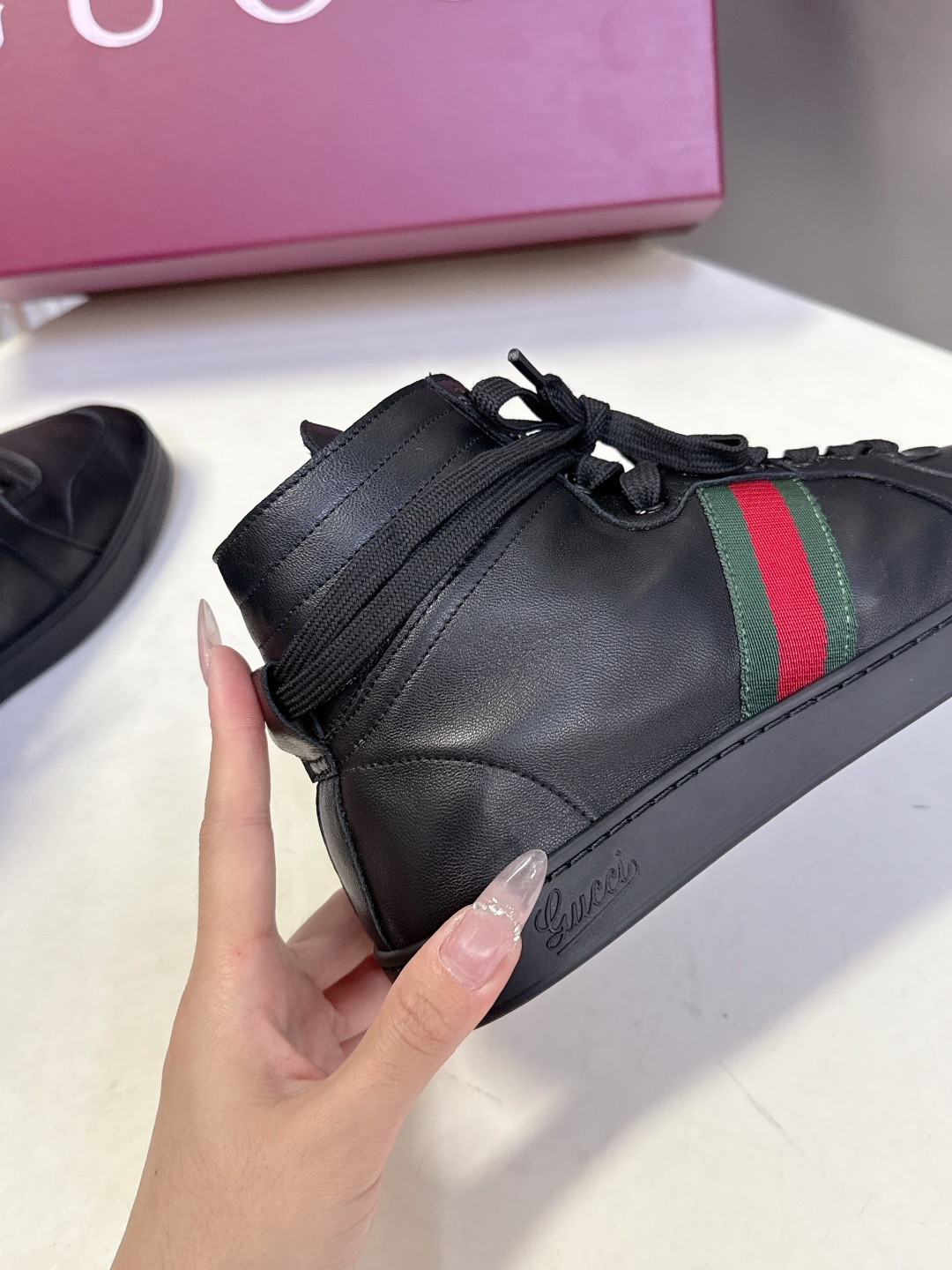 Gucci古驰春夏最新走秀款情侣休闲鞋超多明星网红种草 设计师Demna首秀诚意之作 完美融合复古奢华与