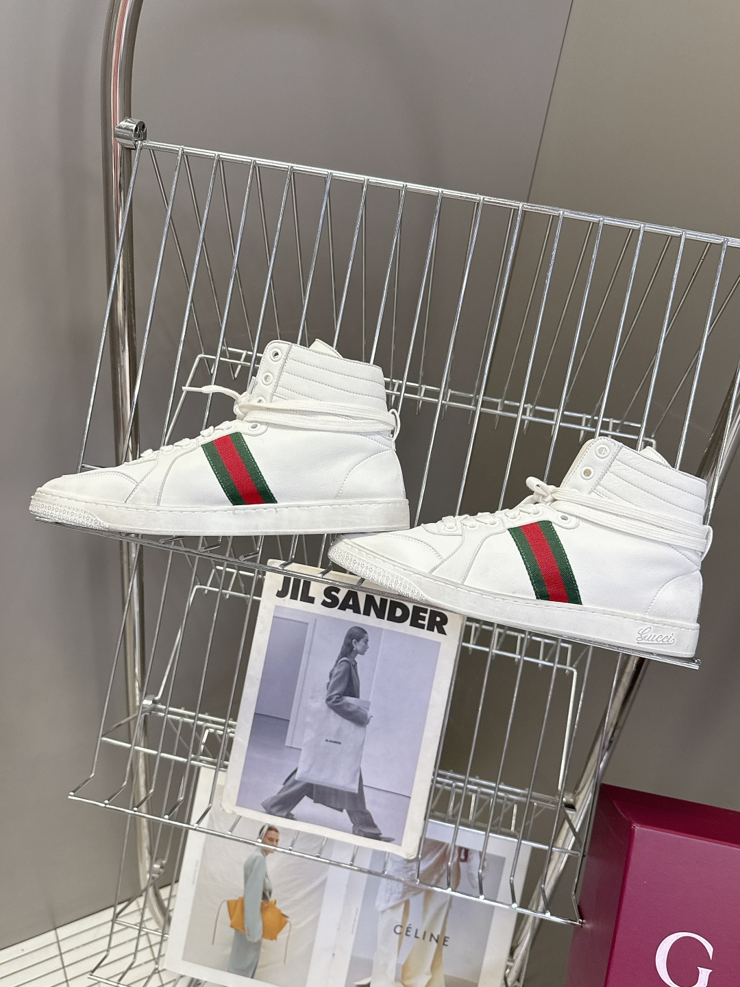 Gucci古驰春夏最新走秀款情侣休闲鞋超多明星网红种草 设计师Demna首秀诚意之作 完美融合复古奢华与