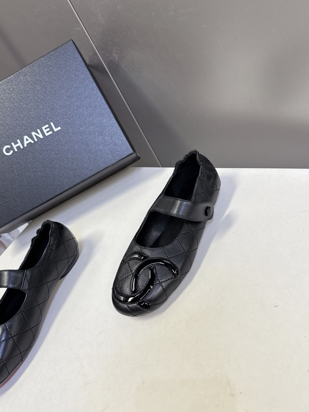 CHANEL香奈儿最新款中古康鹏玛丽珍芭蕾舞鞋 超多明星名媛上脚 这款芭蕾舞单鞋第一眼看上就被种草了根据