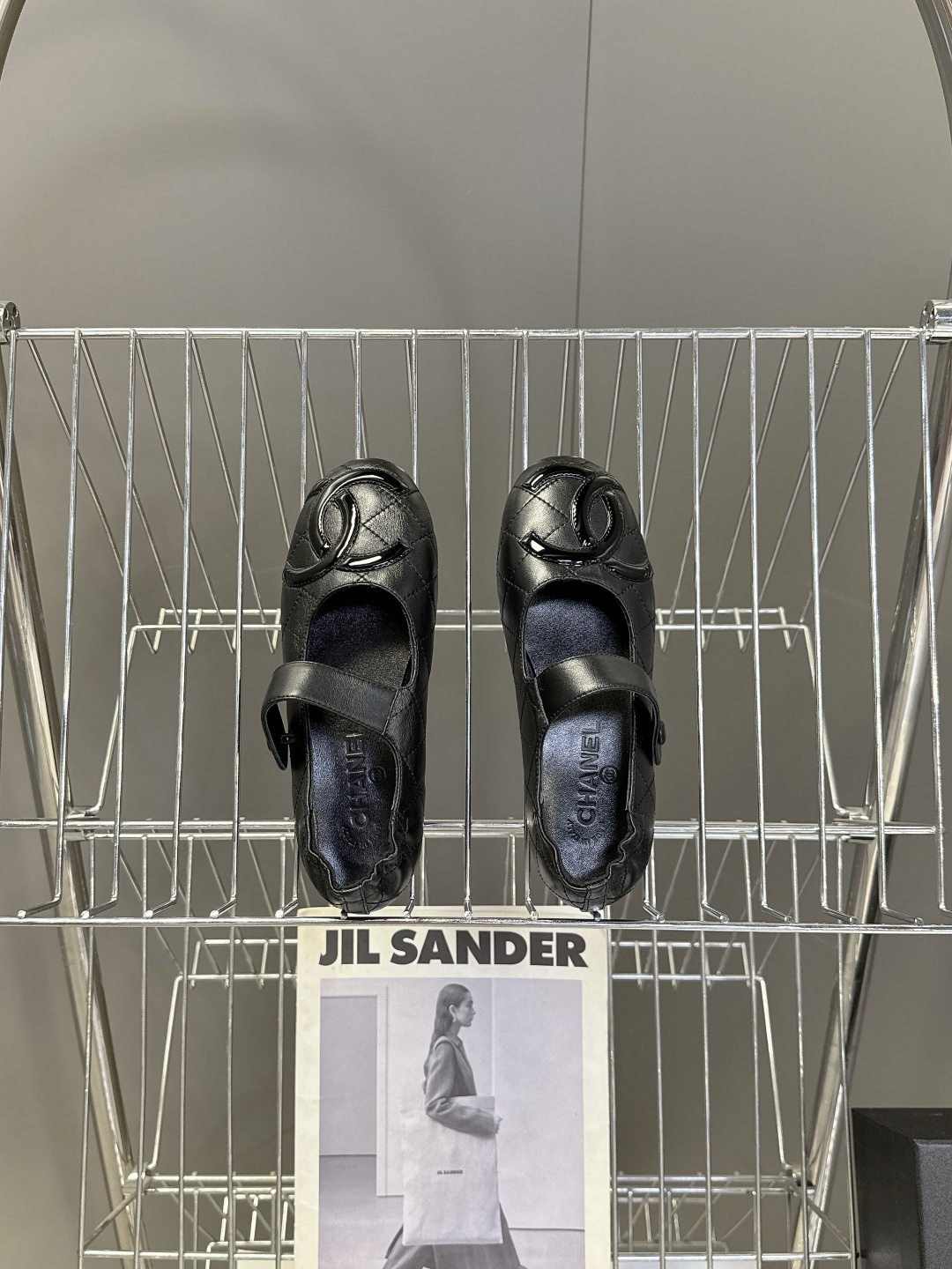 CHANEL香奈儿最新款中古康鹏玛丽珍芭蕾舞鞋 超多明星名媛上脚 这款芭蕾舞单鞋第一眼看上就被种草了根据