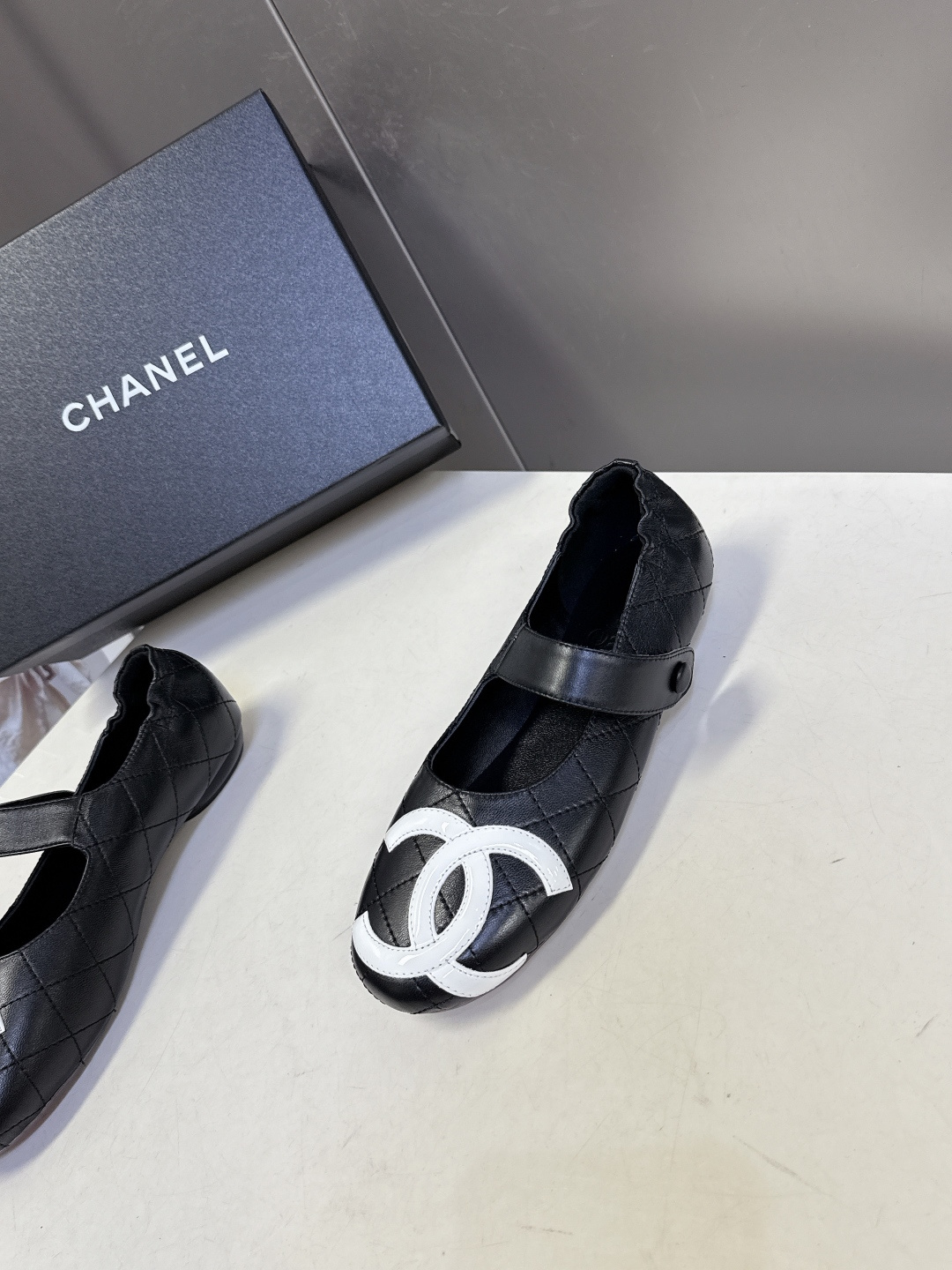 CHANEL香奈儿最新款中古康鹏玛丽珍芭蕾舞鞋 超多明星名媛上脚 这款芭蕾舞单鞋第一眼看上就被种草了根据