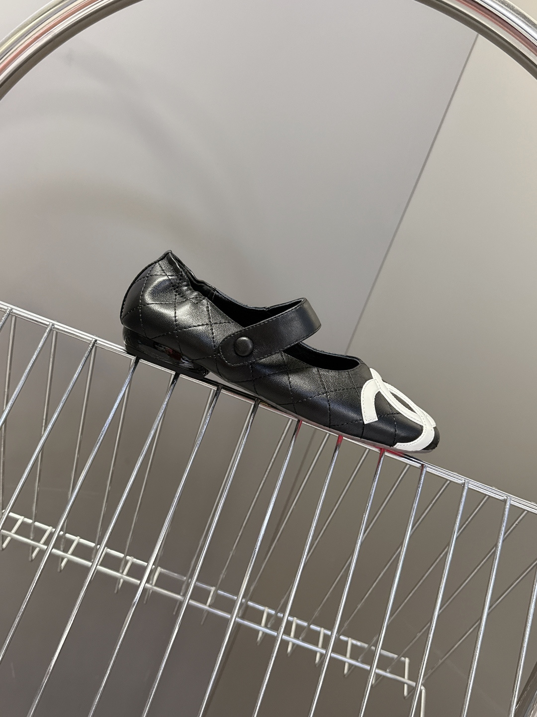 CHANEL香奈儿最新款中古康鹏玛丽珍芭蕾舞鞋 超多明星名媛上脚 这款芭蕾舞单鞋第一眼看上就被种草了根据