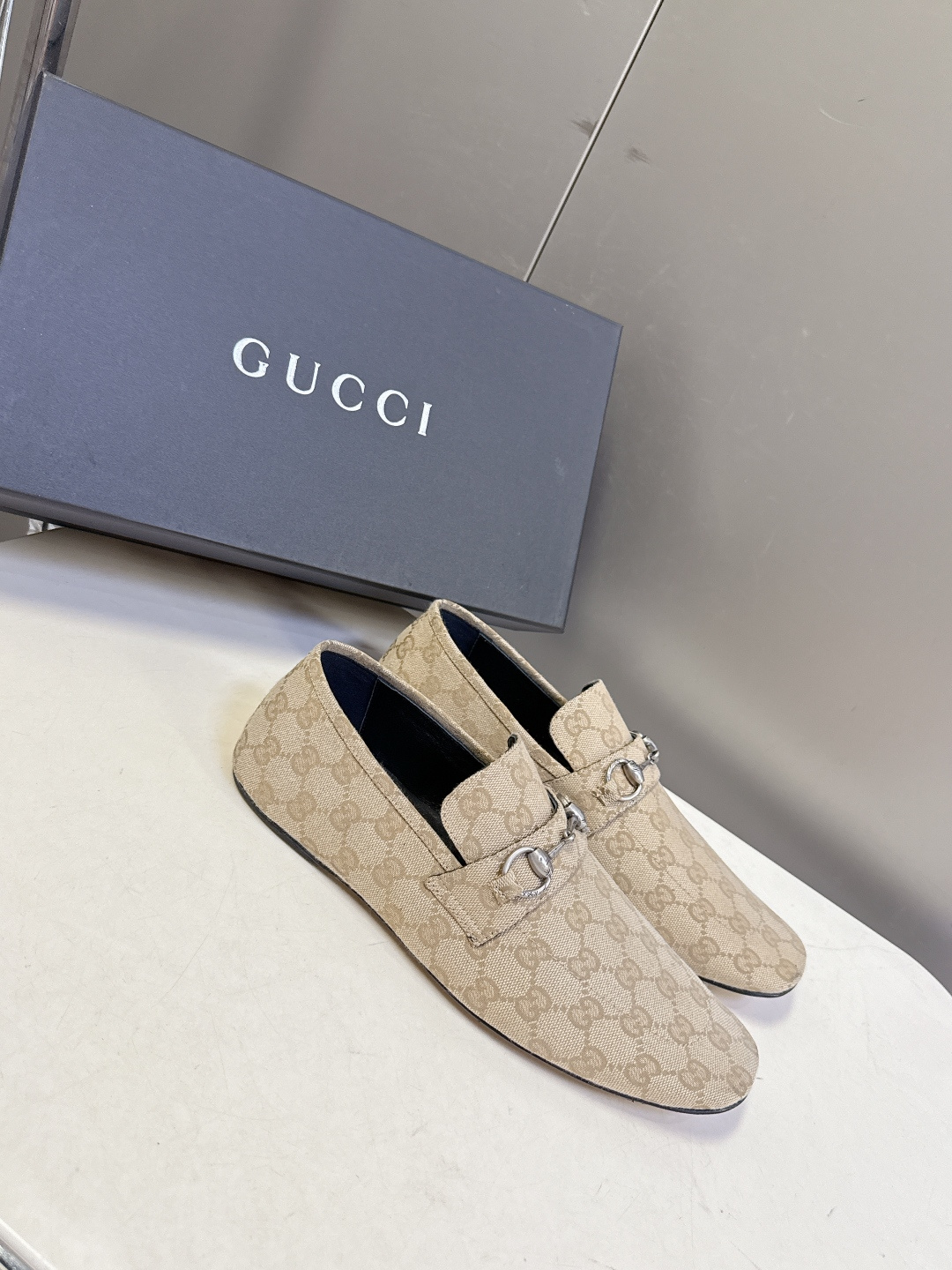 Gucci古驰春夏最新走秀情侣款马衔扣方头乐福鞋超多明星网红种草 正品购入细节完美复刻 设计师Demna