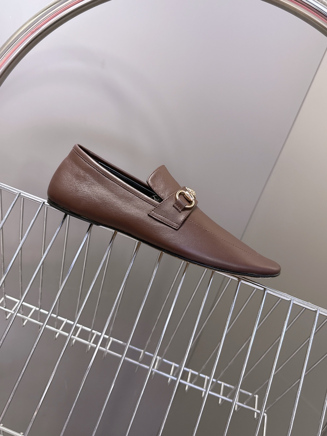 Gucci古驰春夏最新走秀情侣款马衔扣方头乐福鞋超多明星网红种草 正品购入细节完美复刻 设计师Demna