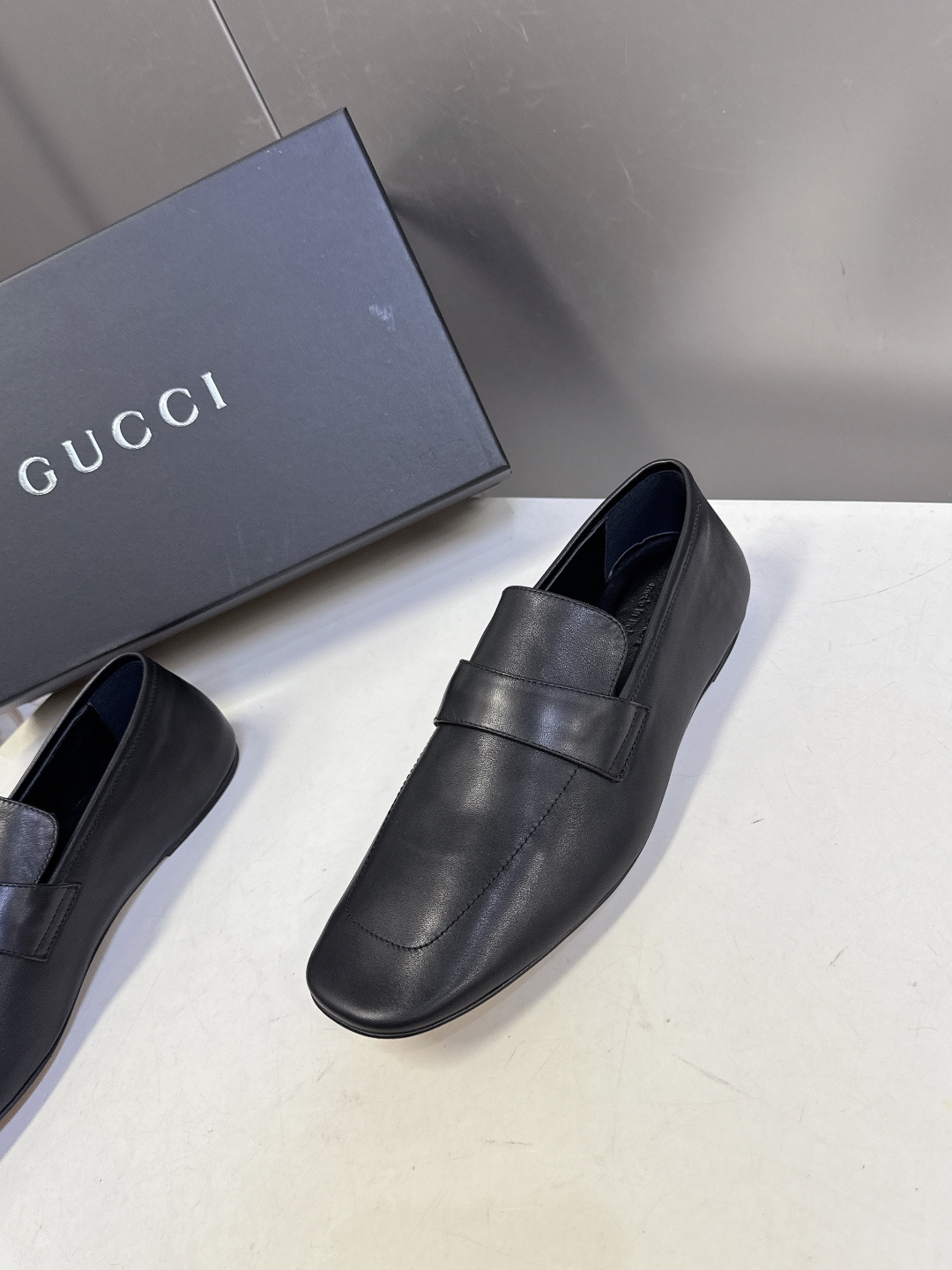 Gucci古驰春夏最新走秀情侣款马衔扣方头乐福鞋超多明星网红种草 正品购入细节完美复刻 设计师Demna