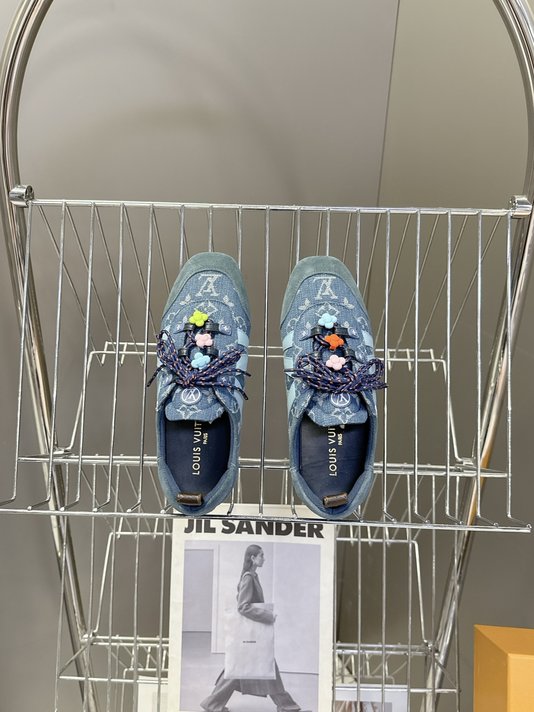 配饰➕20 路易威登Louis Vuitton春夏最新款彩色串珠芭蕾风德训鞋超多明星网红种草 鞋带上搭配