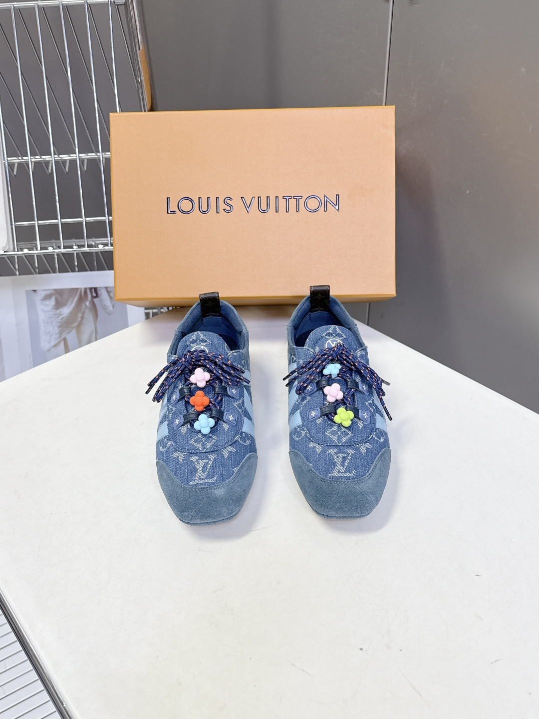 配饰➕20 路易威登Louis Vuitton春夏最新款彩色串珠芭蕾风德训鞋超多明星网红种草 鞋带上搭配