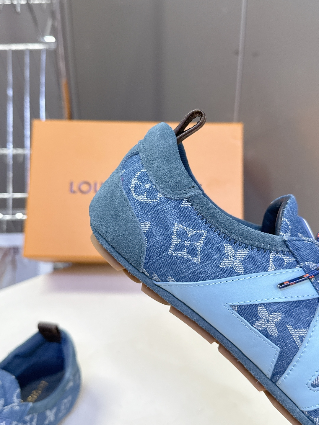 配饰➕20 路易威登Louis Vuitton春夏最新款彩色串珠芭蕾风德训鞋超多明星网红种草 鞋带上搭配