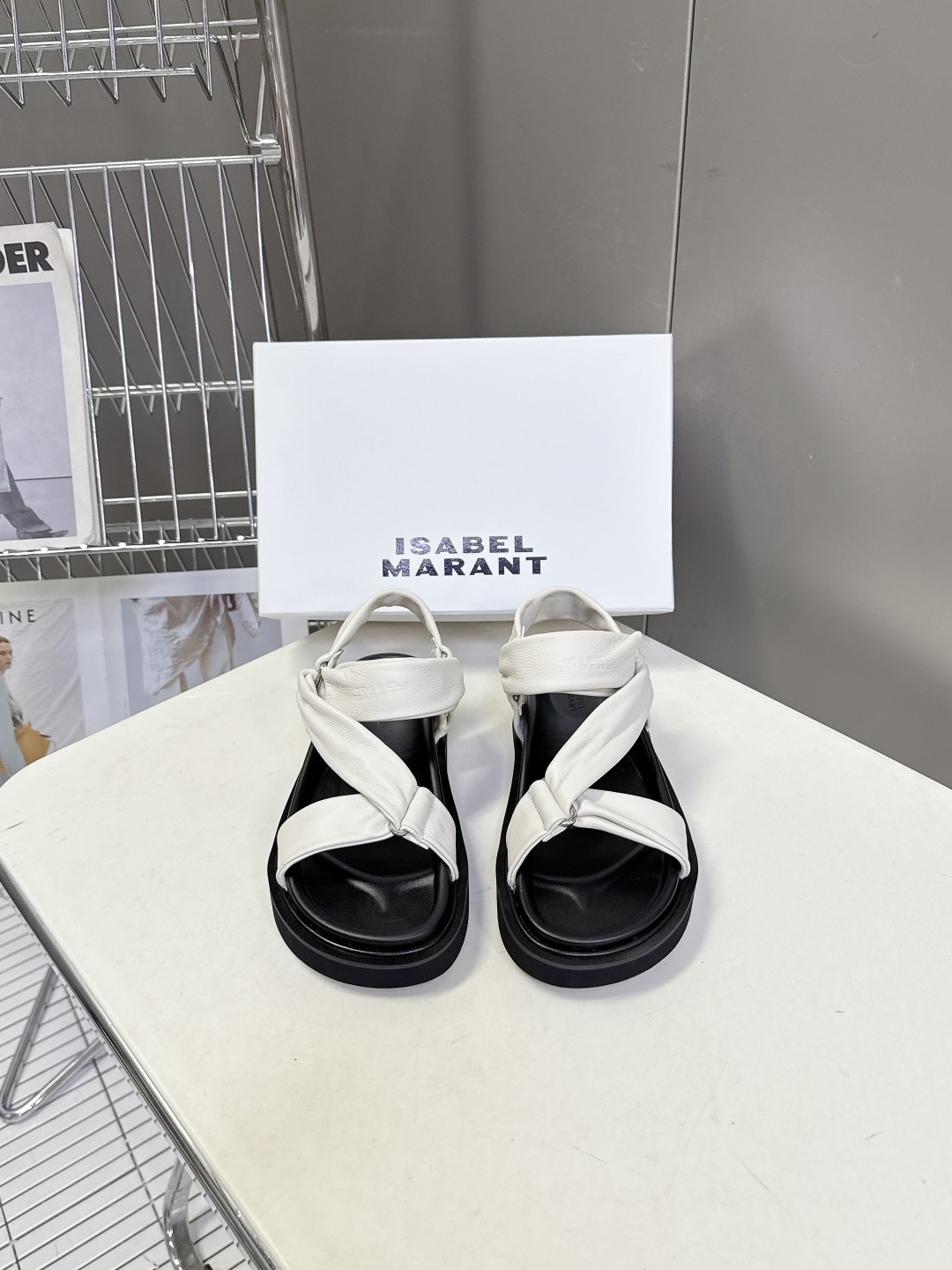 Isabel Marant（伊莎贝尔·玛兰）春夏最新款交叉带厚底凉鞋 超多明星网红种草 软质填充交叉绑带