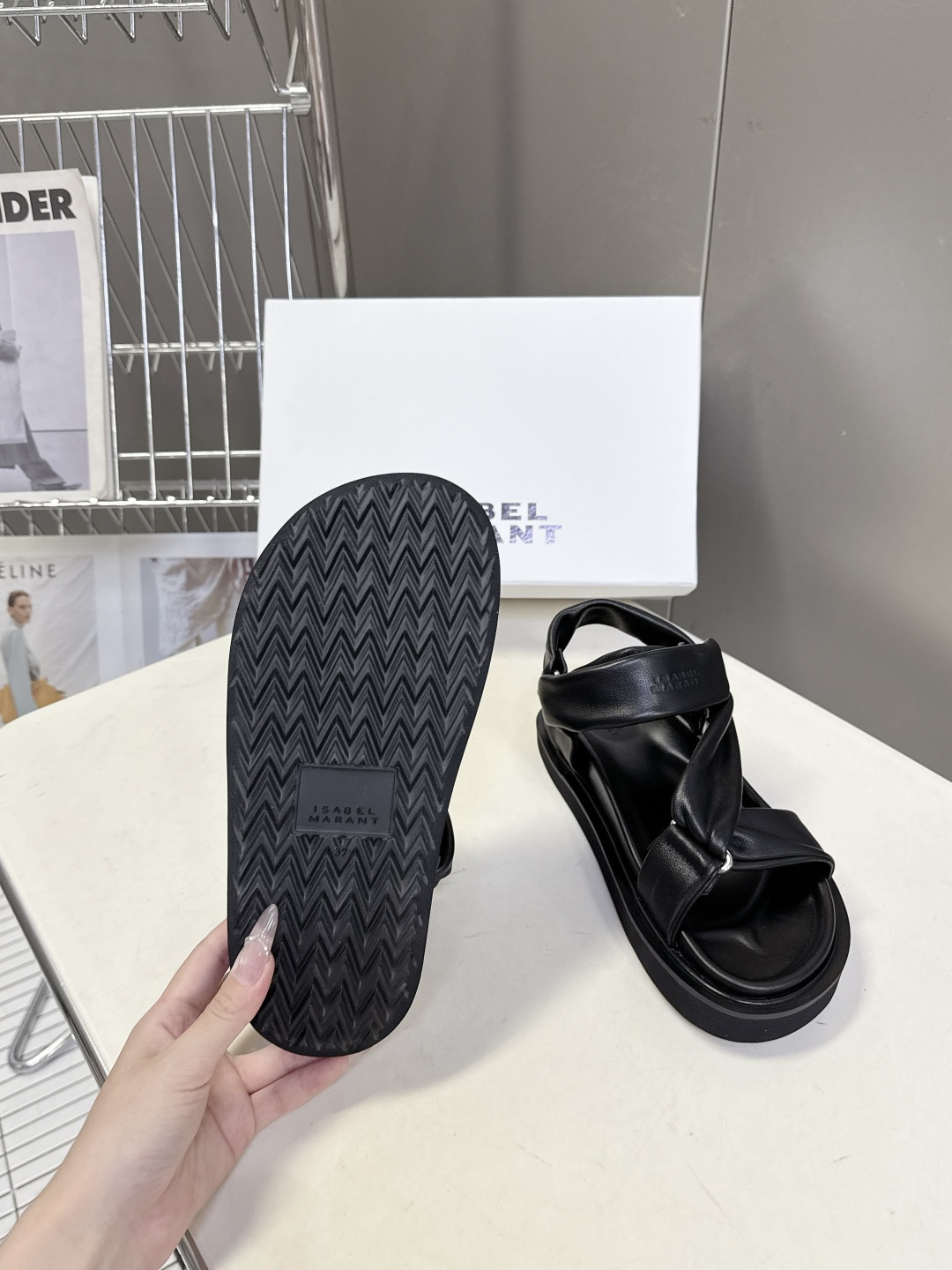 Isabel Marant（伊莎贝尔·玛兰）春夏最新款交叉带厚底凉鞋 超多明星网红种草 软质填充交叉绑带