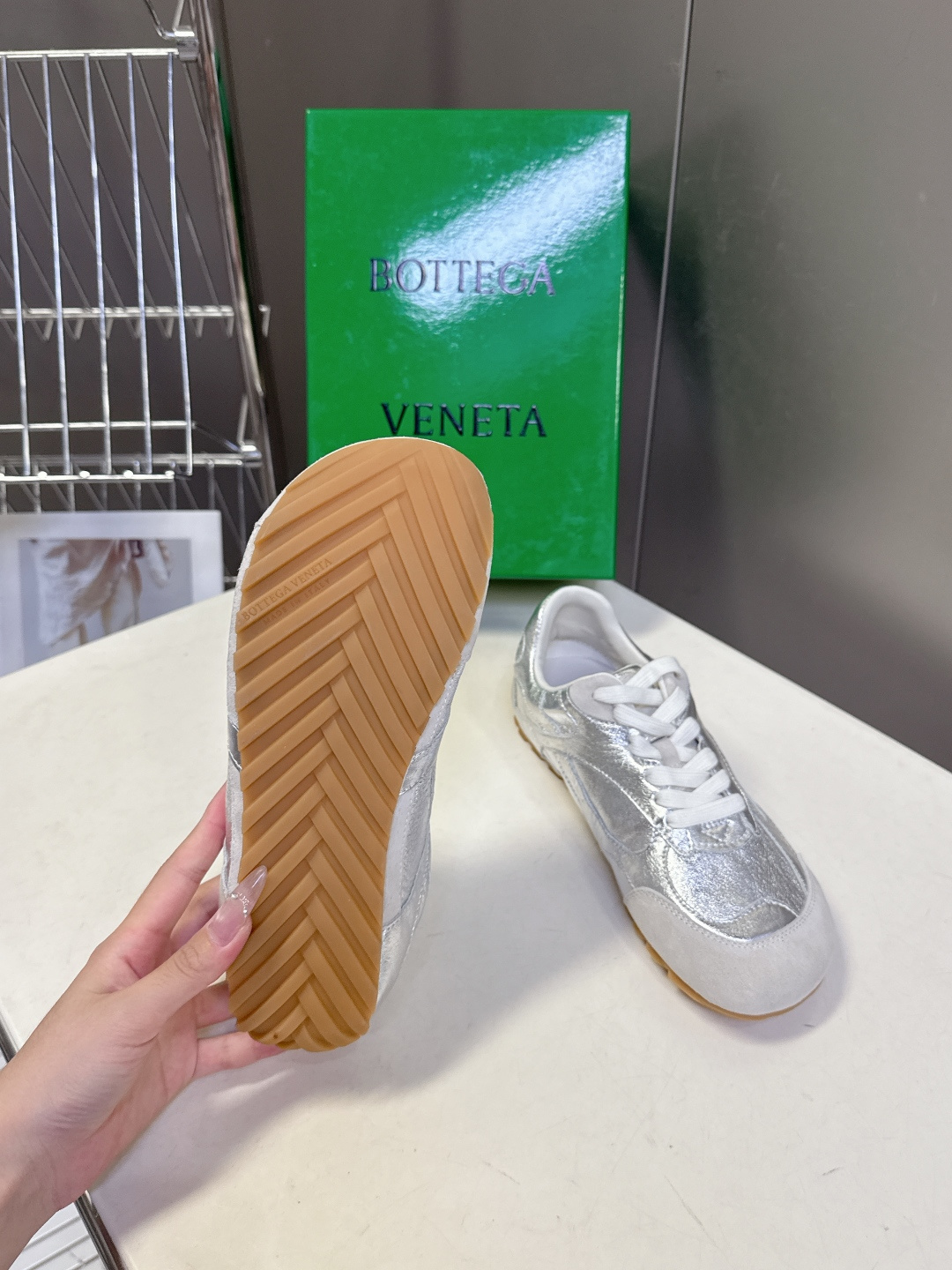 Bottega Veneta BV葆蝶家 阿甘鞋 德训鞋 运动鞋 BV经典老钱风运动鞋超多明星时尚博主种