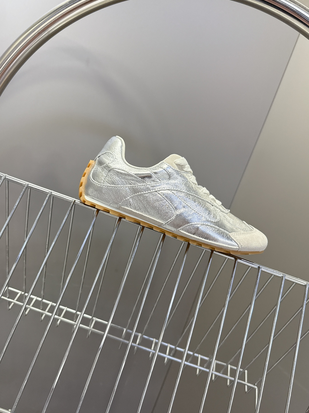 Bottega Veneta BV葆蝶家 阿甘鞋 德训鞋 运动鞋 BV经典老钱风运动鞋超多明星时尚博主种