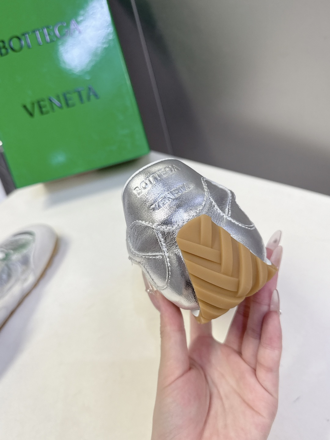 Bottega Veneta BV葆蝶家 阿甘鞋 德训鞋 运动鞋 BV经典老钱风运动鞋超多明星时尚博主种