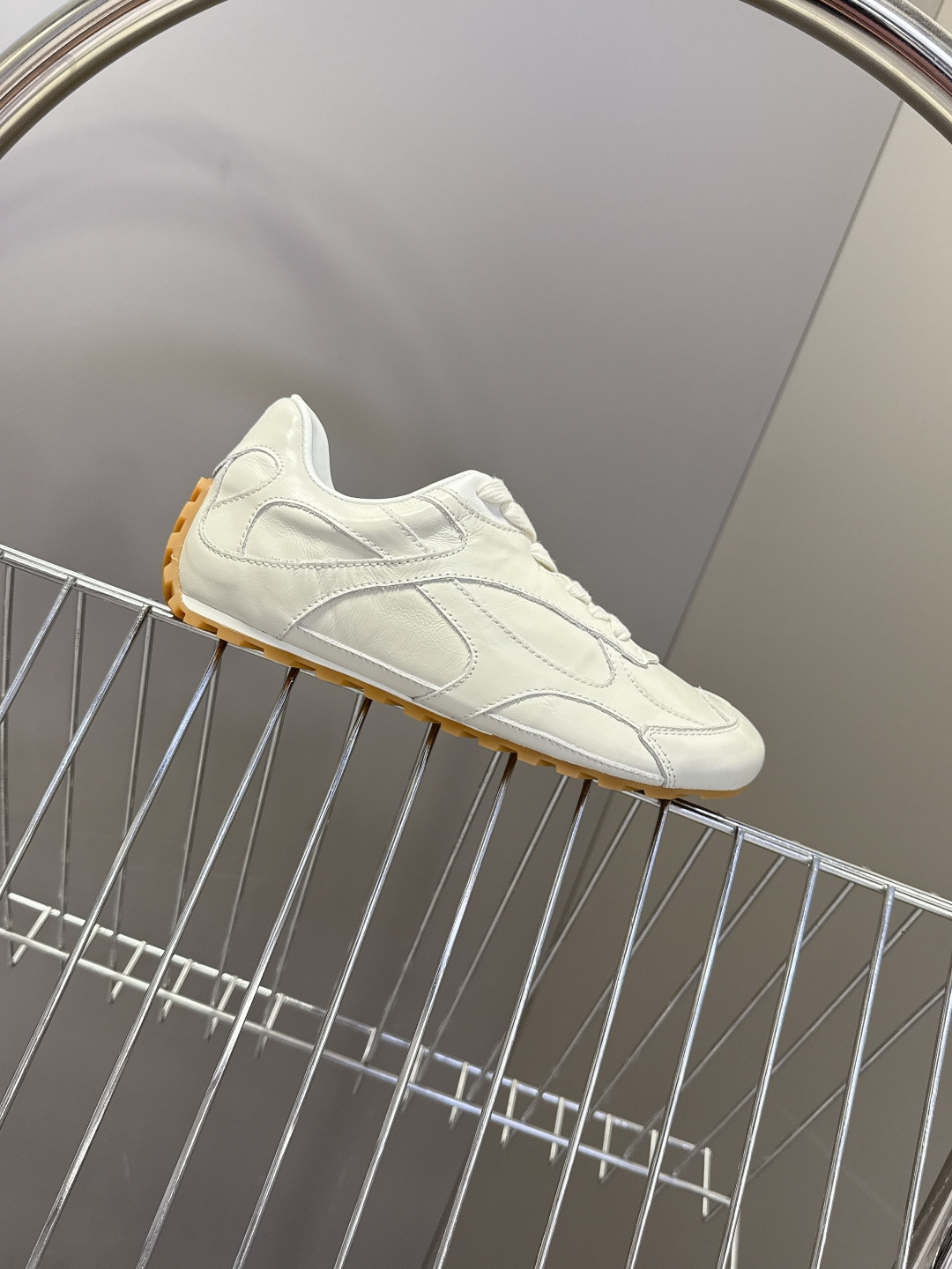 Bottega Veneta BV葆蝶家 阿甘鞋 德训鞋 运动鞋 BV经典老钱风运动鞋超多明星时尚博主种